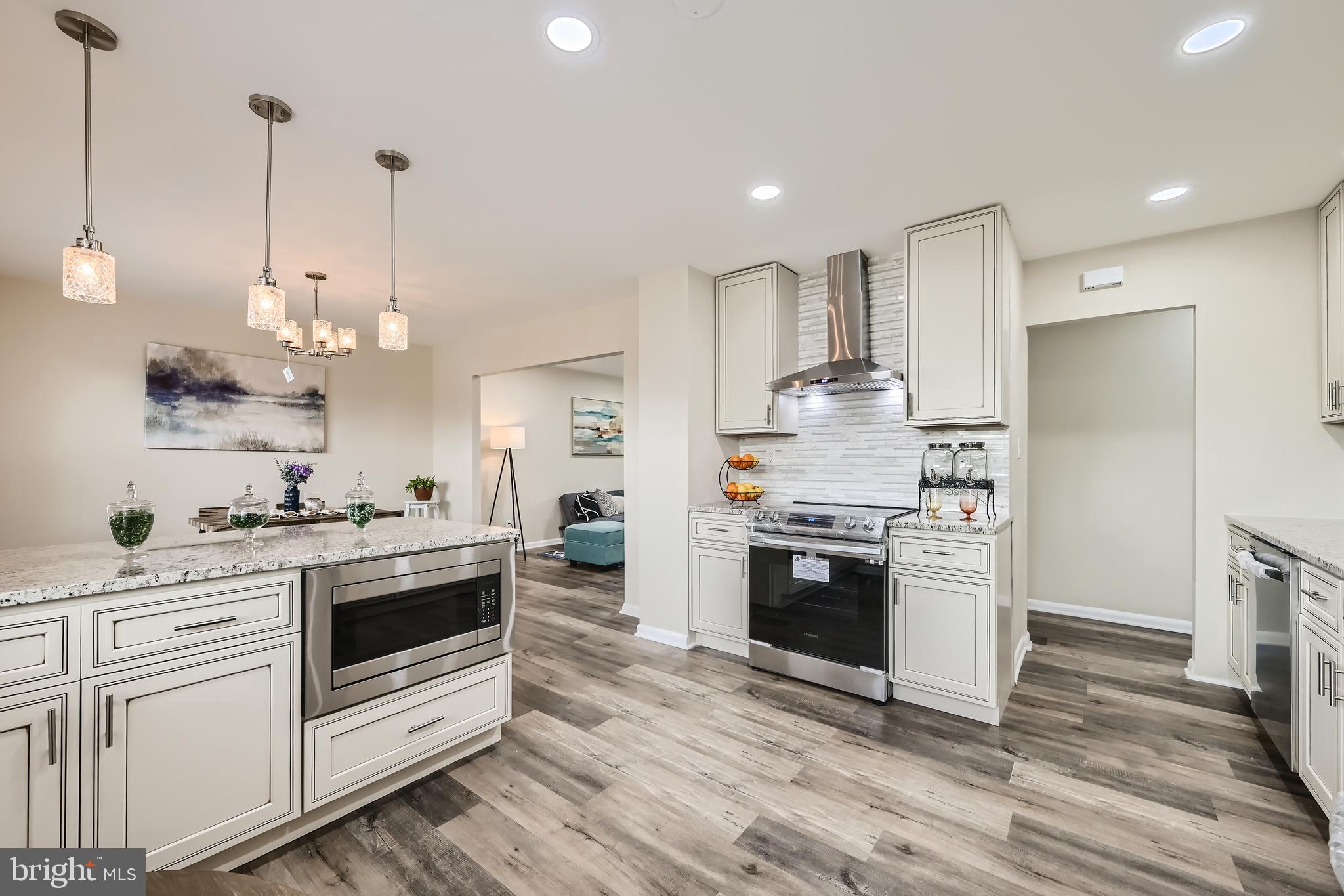 MONTROSE - Residential