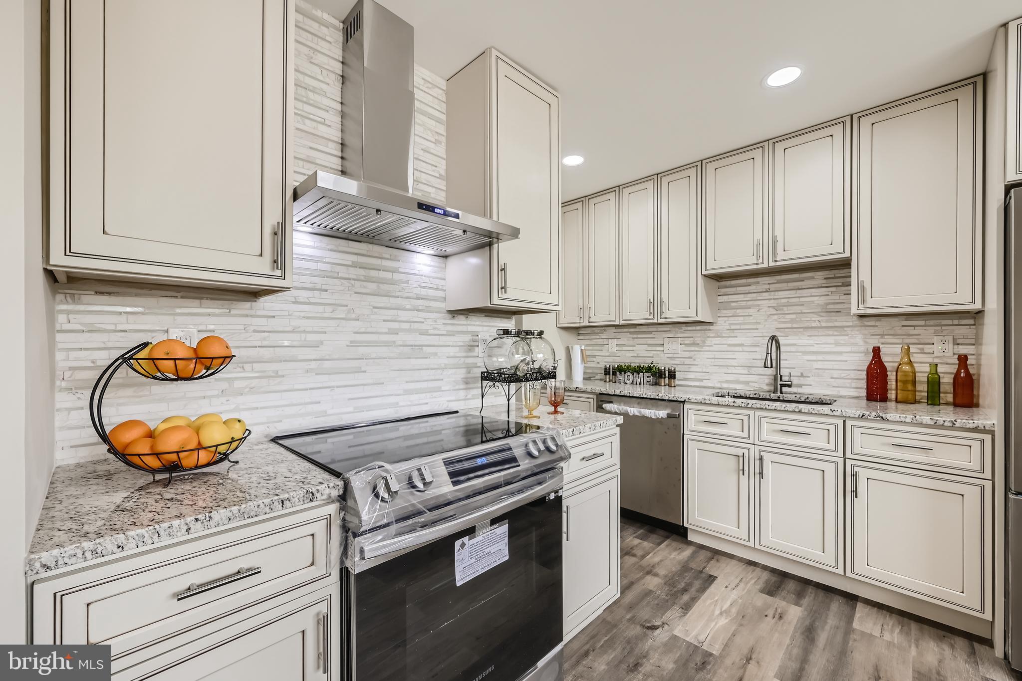 MONTROSE - Residential