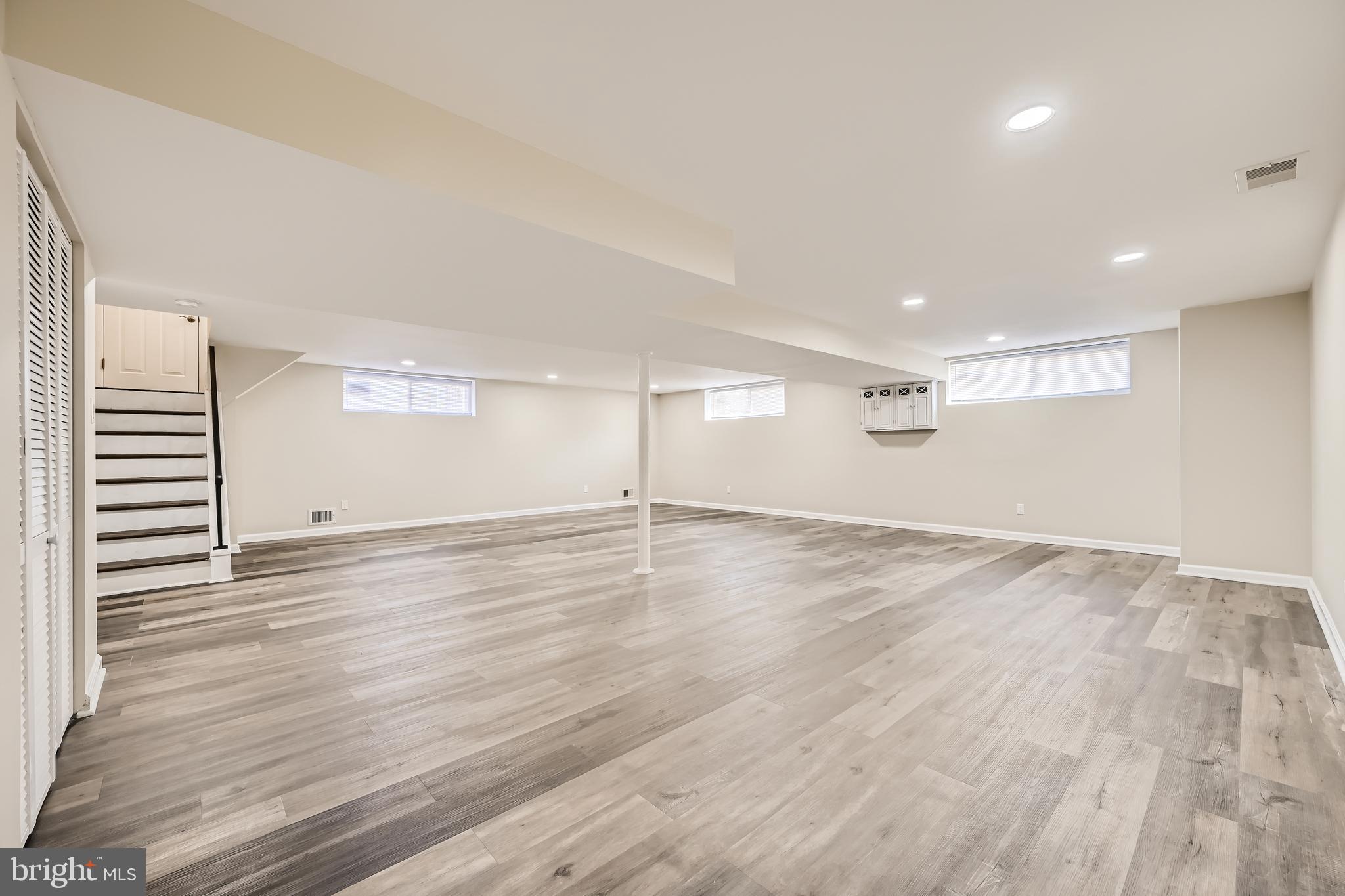 MONTROSE - Residential