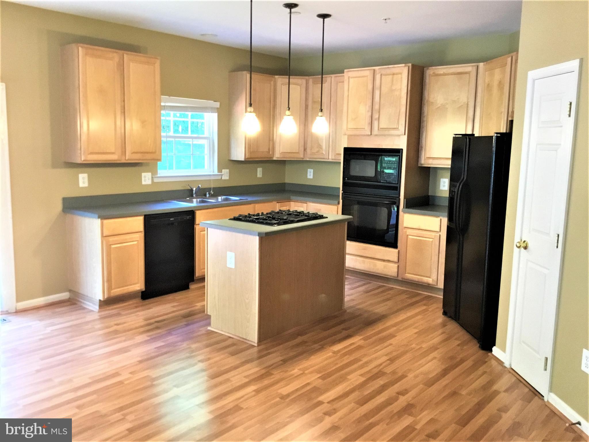 GLENSHIRE ESTATES - Residential Lease