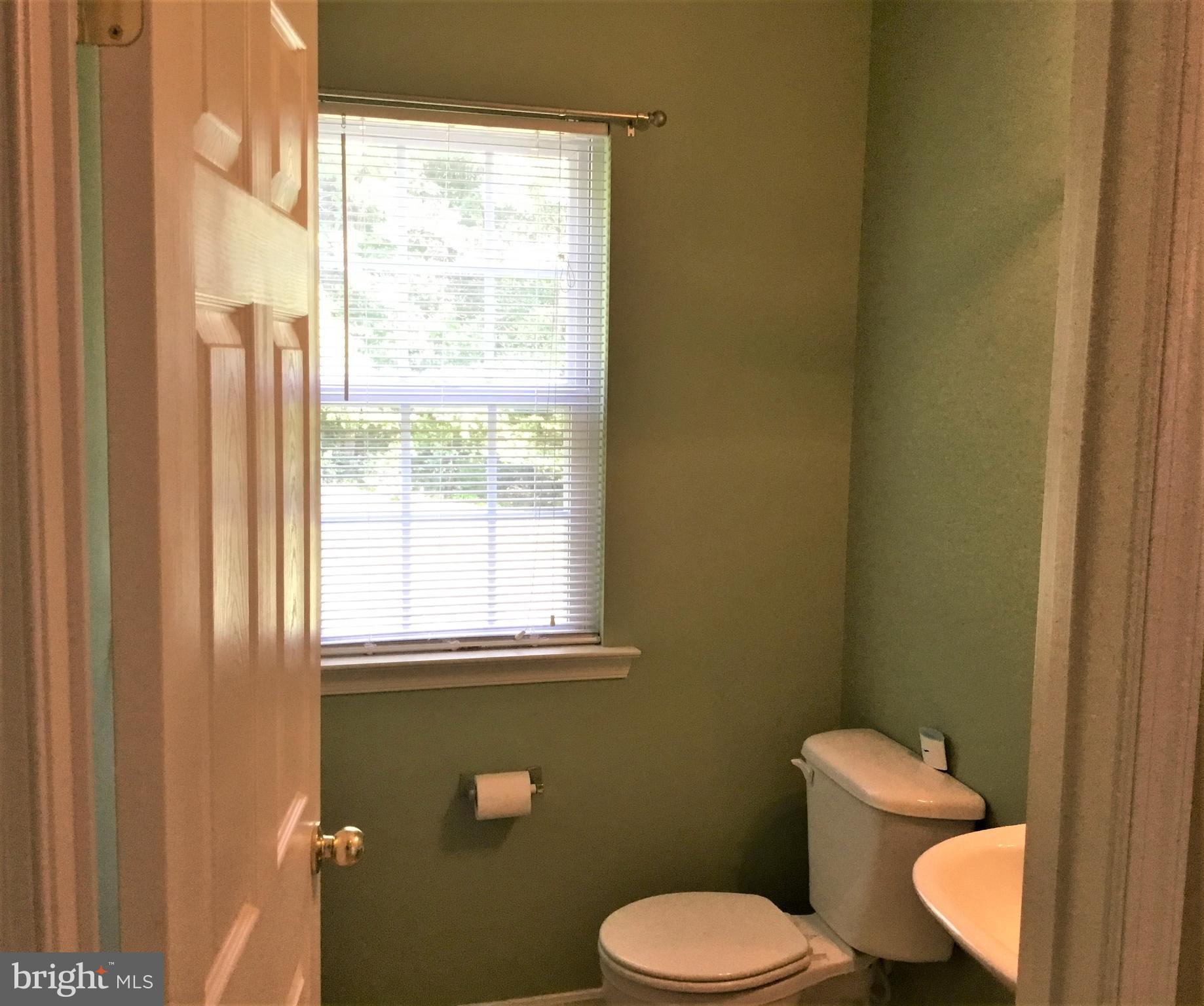 GLENSHIRE ESTATES - Residential Lease