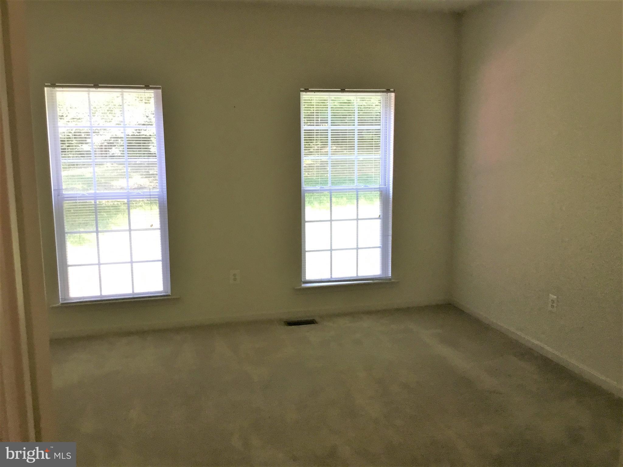 GLENSHIRE ESTATES - Residential Lease