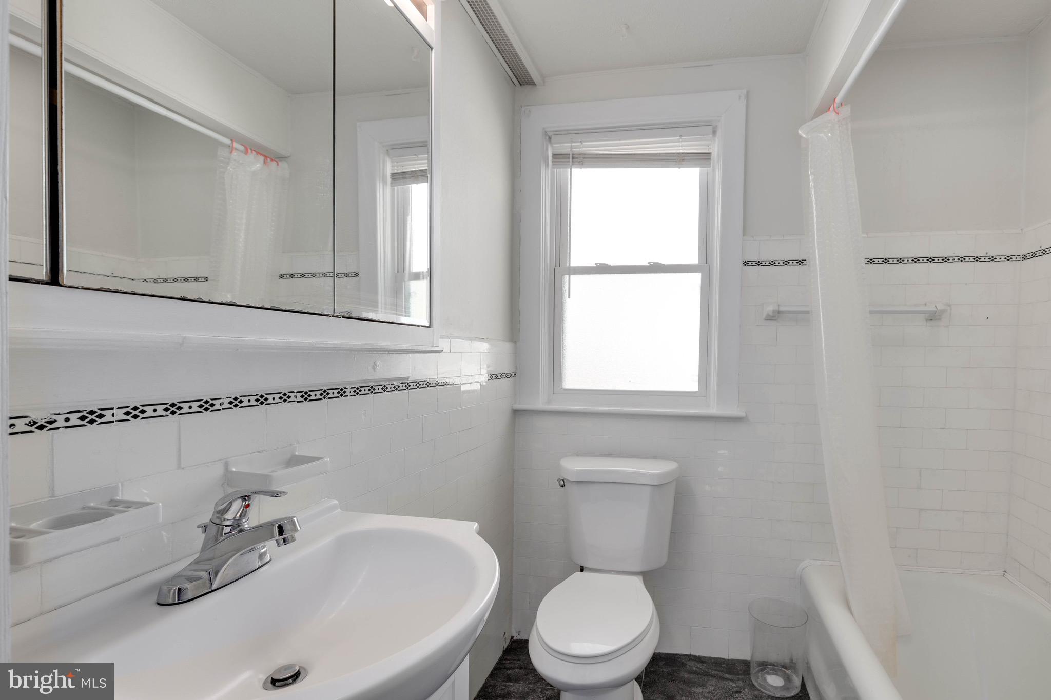 DREXEL PLAZA - Residential Lease