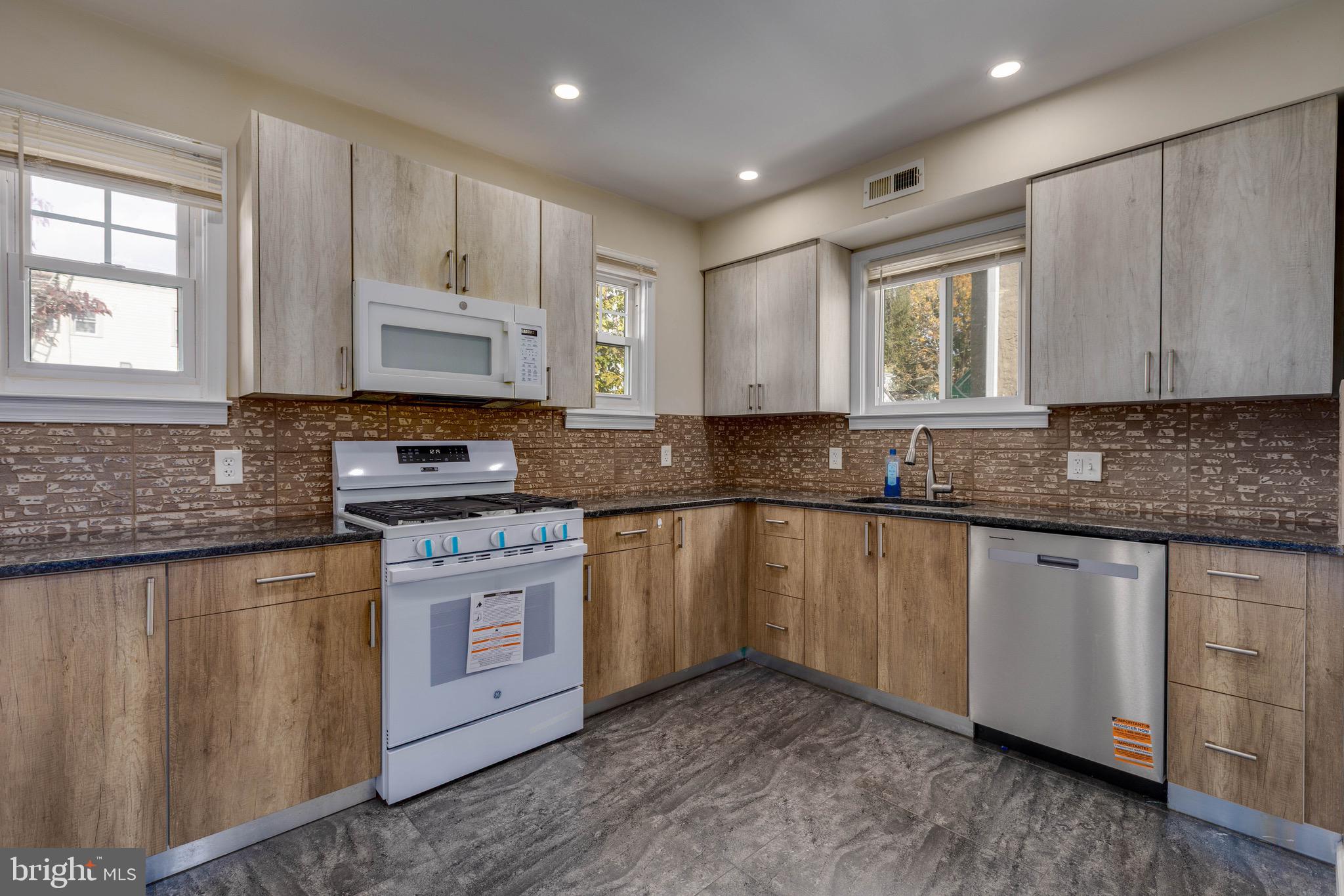 DREXEL PLAZA - Residential Lease