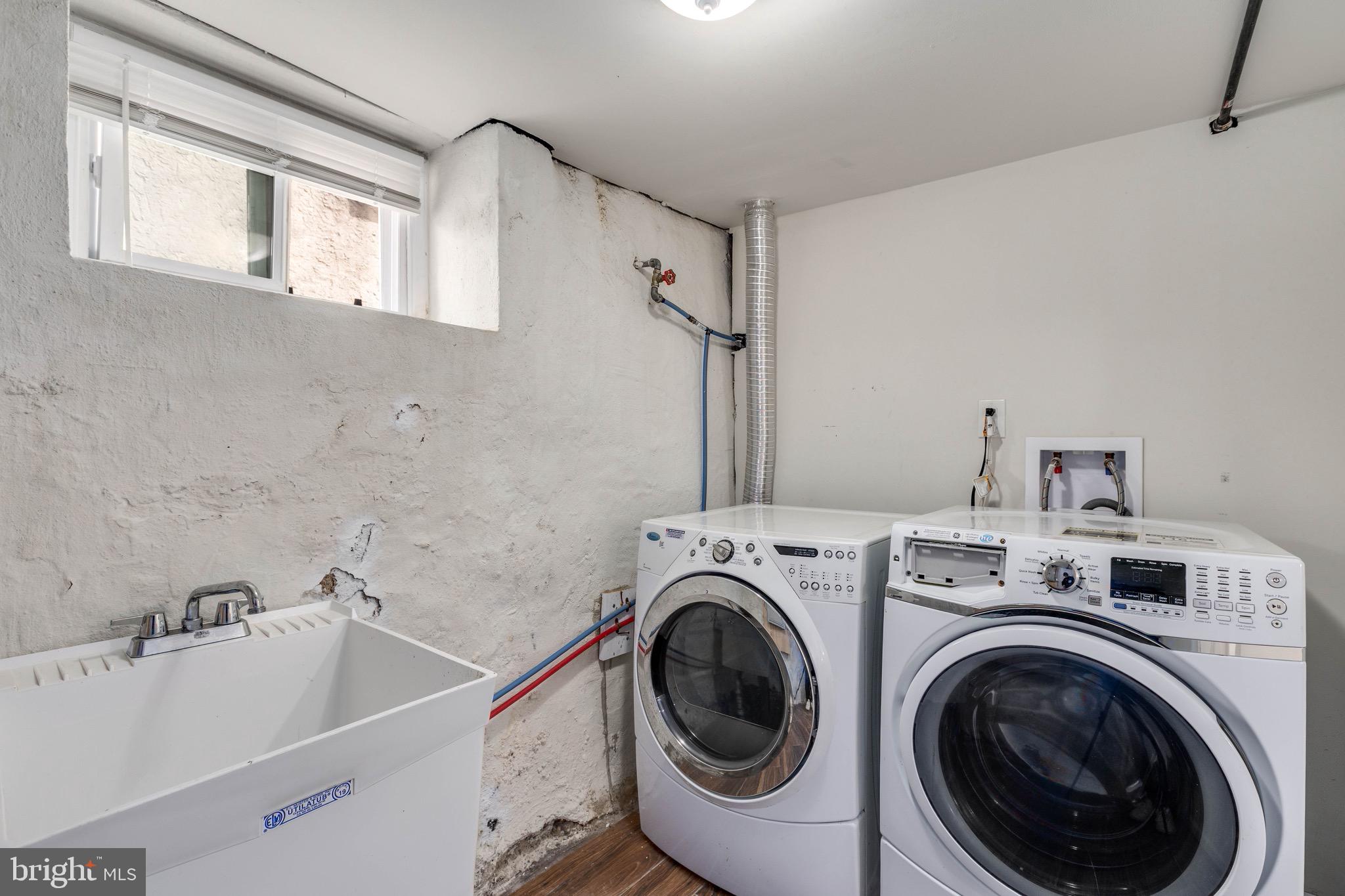 DREXEL PLAZA - Residential Lease