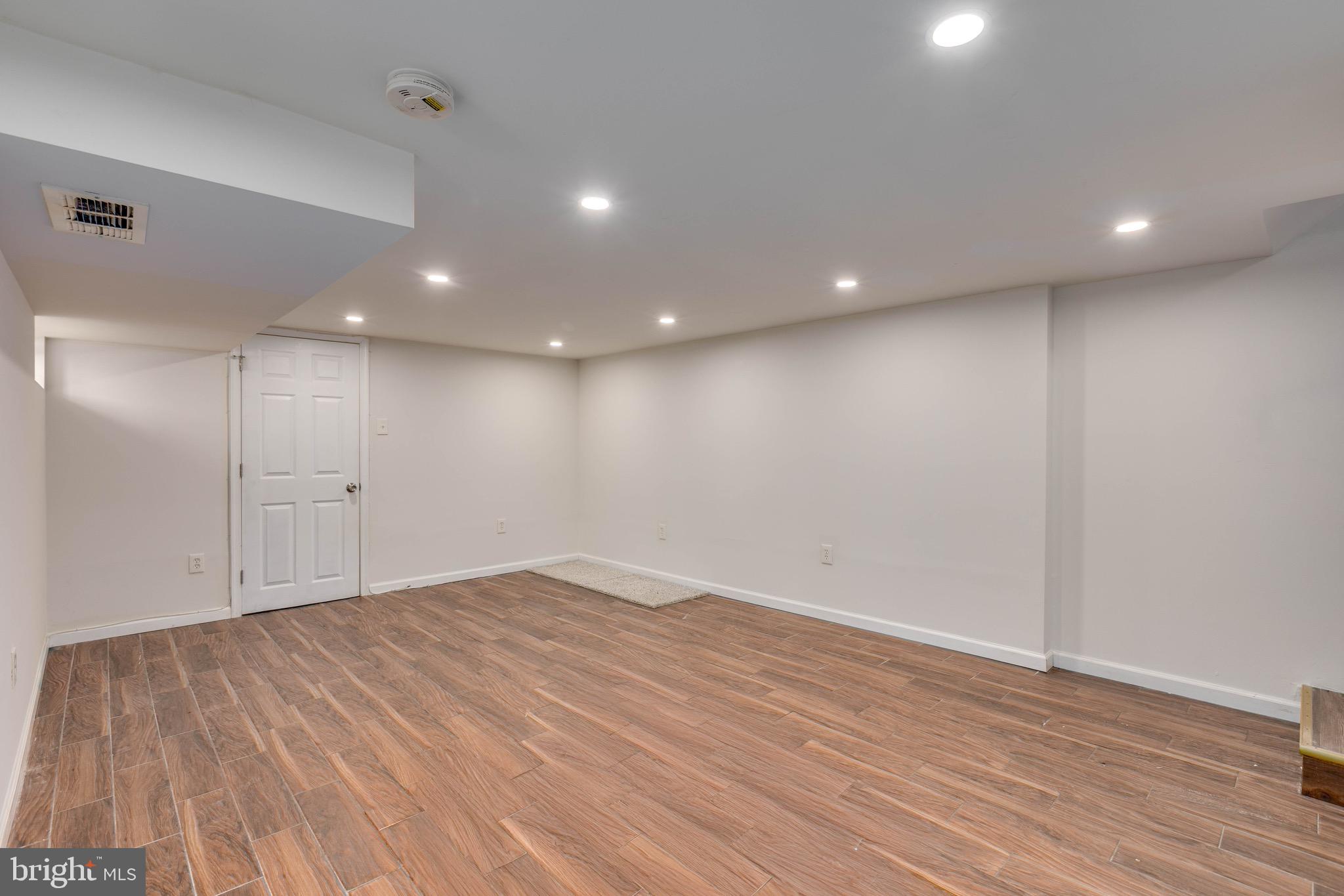 DREXEL PLAZA - Residential Lease