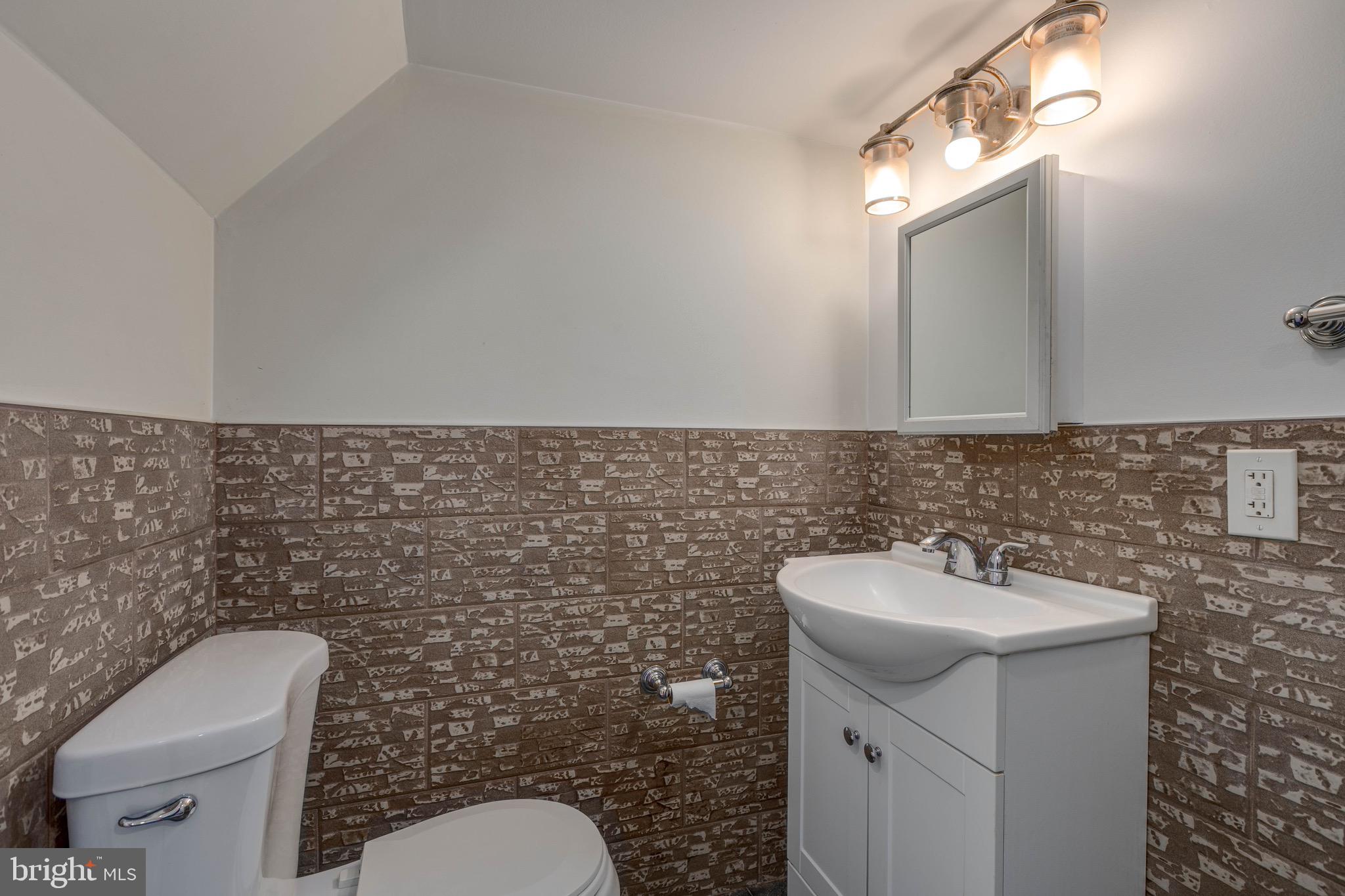 DREXEL PLAZA - Residential Lease