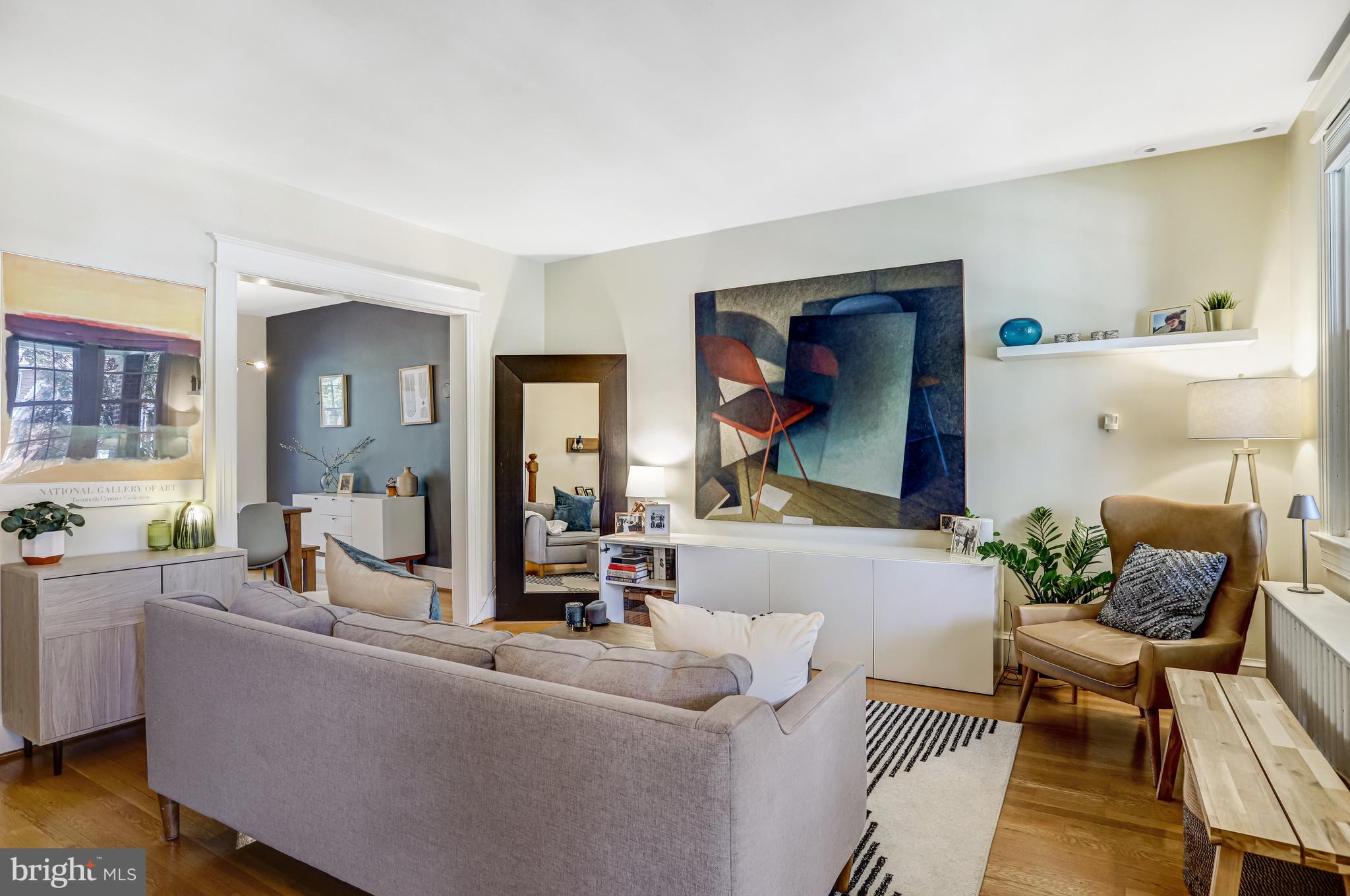2435 39TH PLACE NW