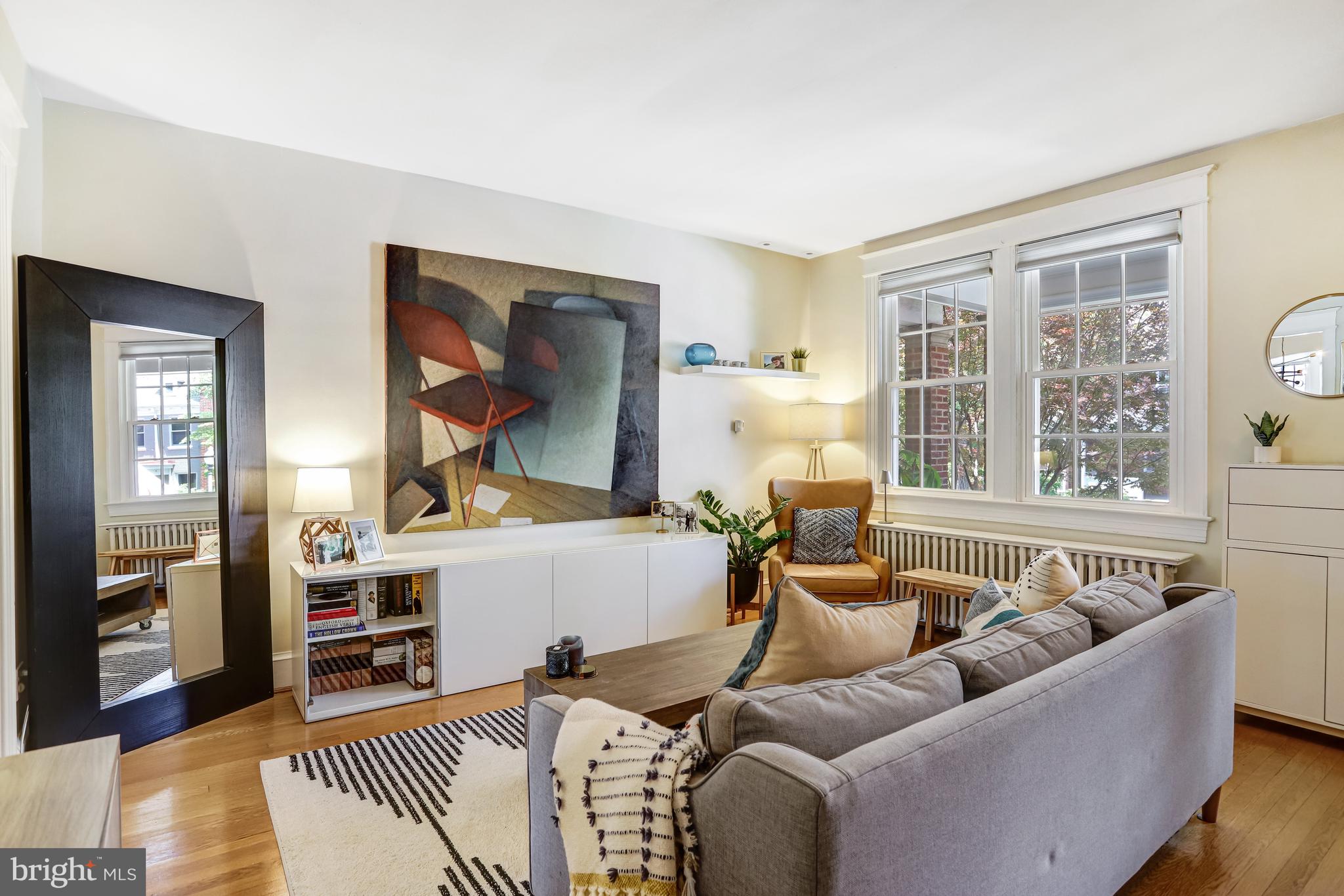 2435 39TH PLACE NW