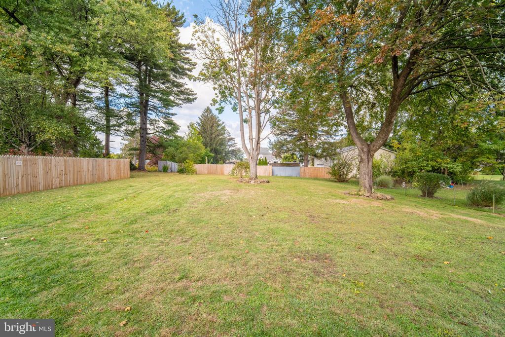 Photo of 719 Elkwood Dr, NEW CUMBERLAND, PA 17070 (MLS # PACB2047290)