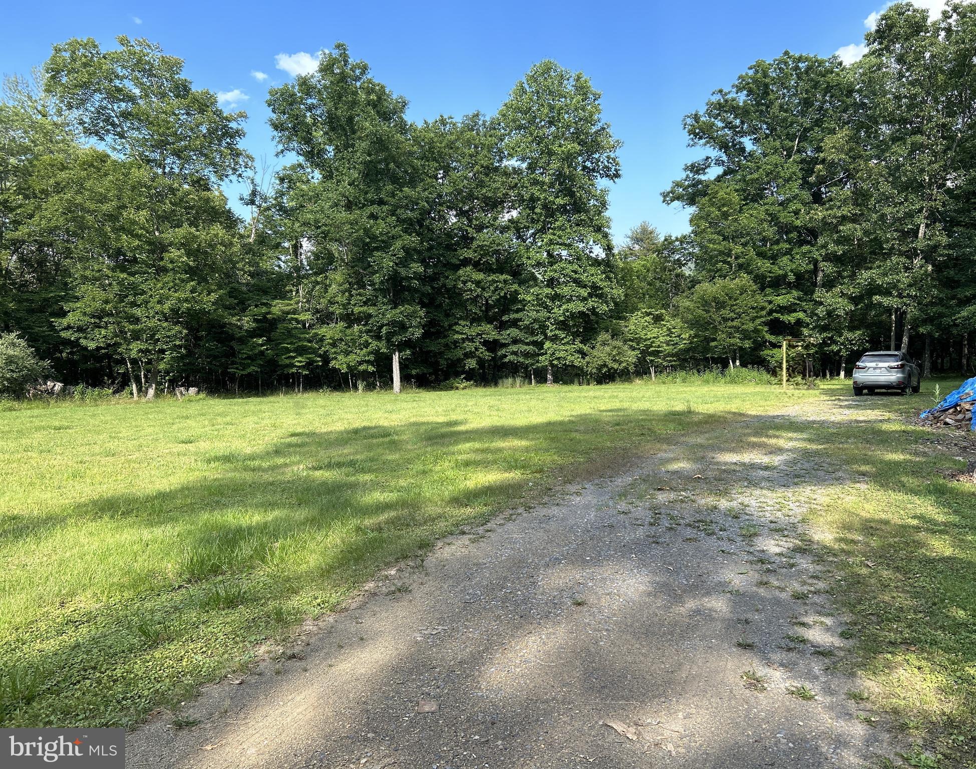 MISTY MEADOWS - Land