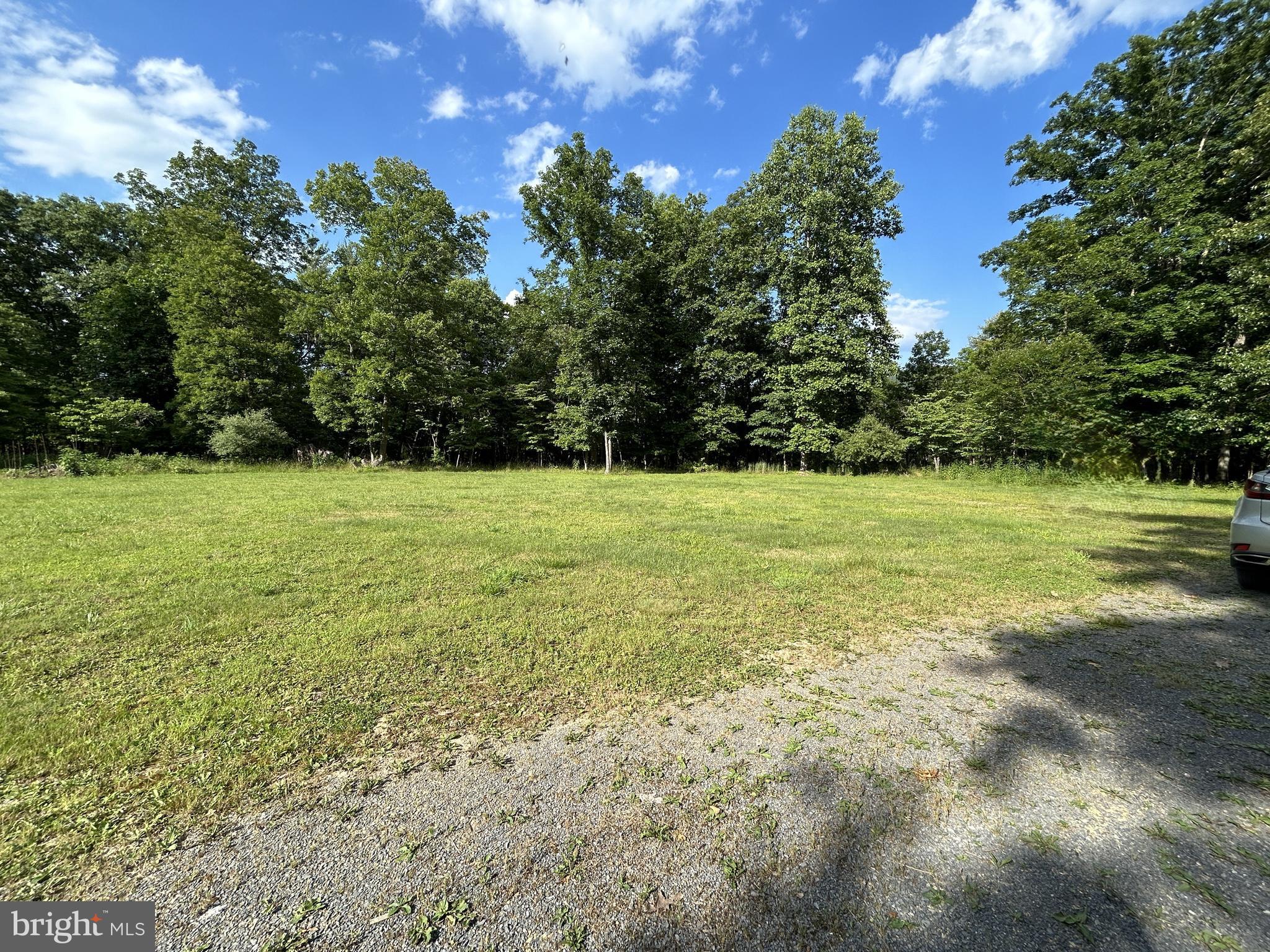 MISTY MEADOWS - Land