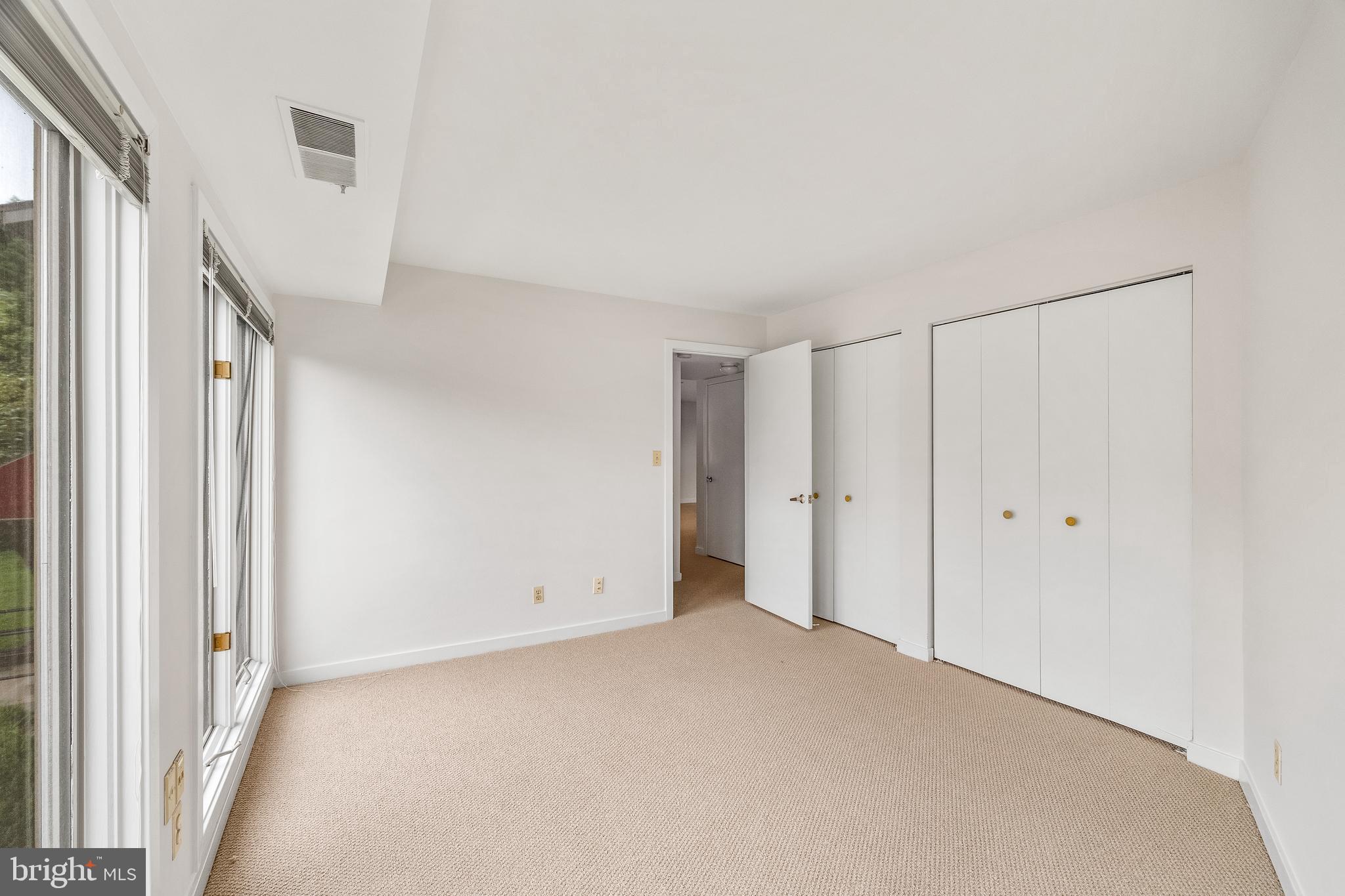 CHESAPEAKE HARBOUR - Residential