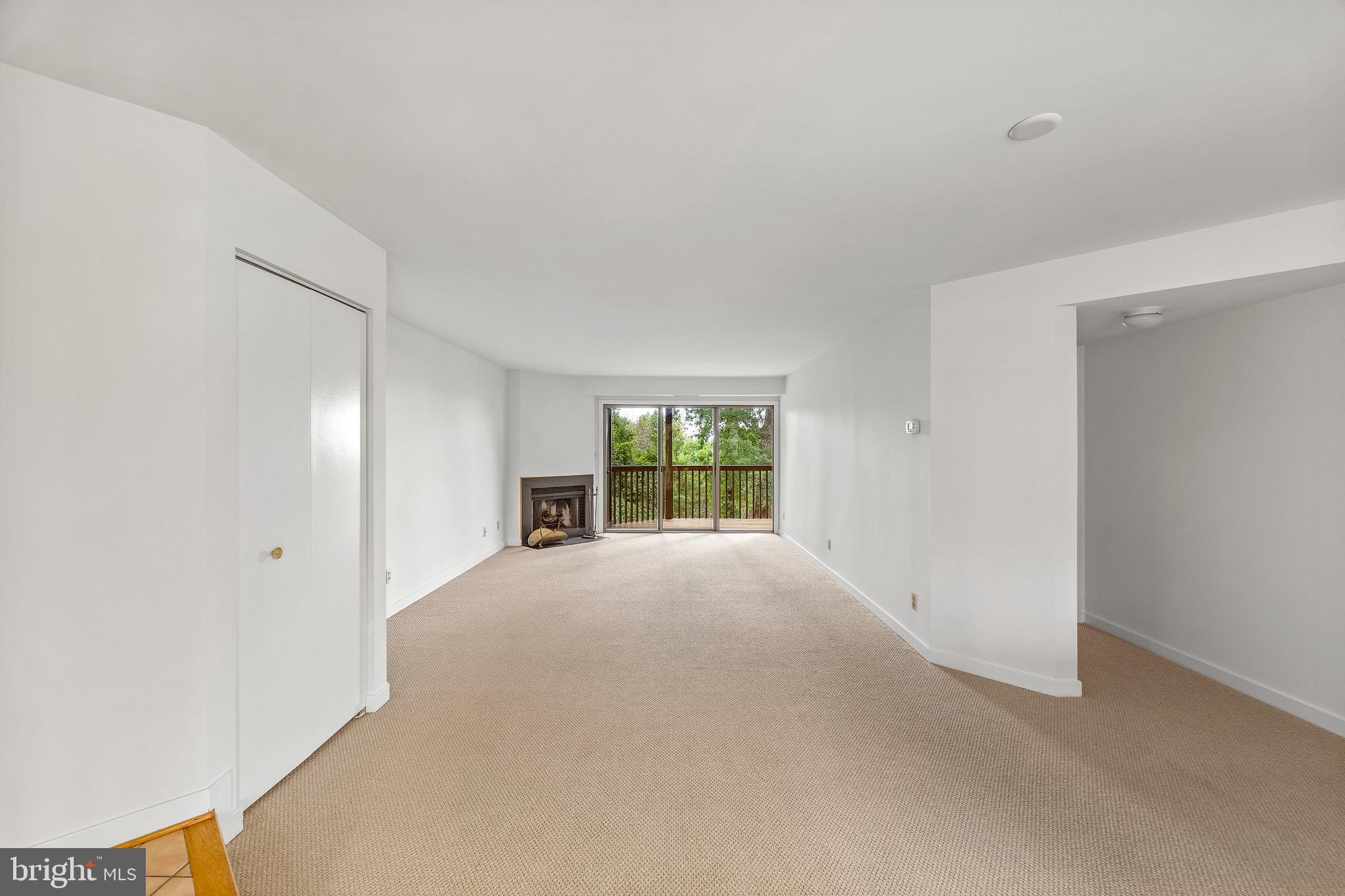 CHESAPEAKE HARBOUR - Residential