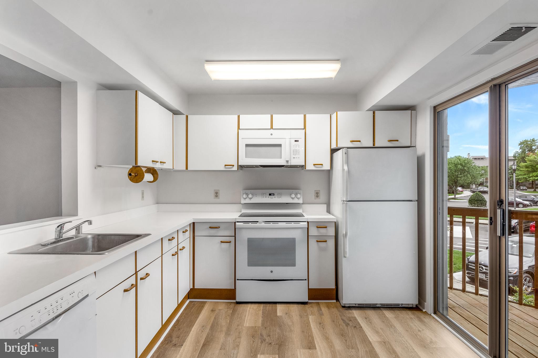 CHESAPEAKE HARBOUR - Residential