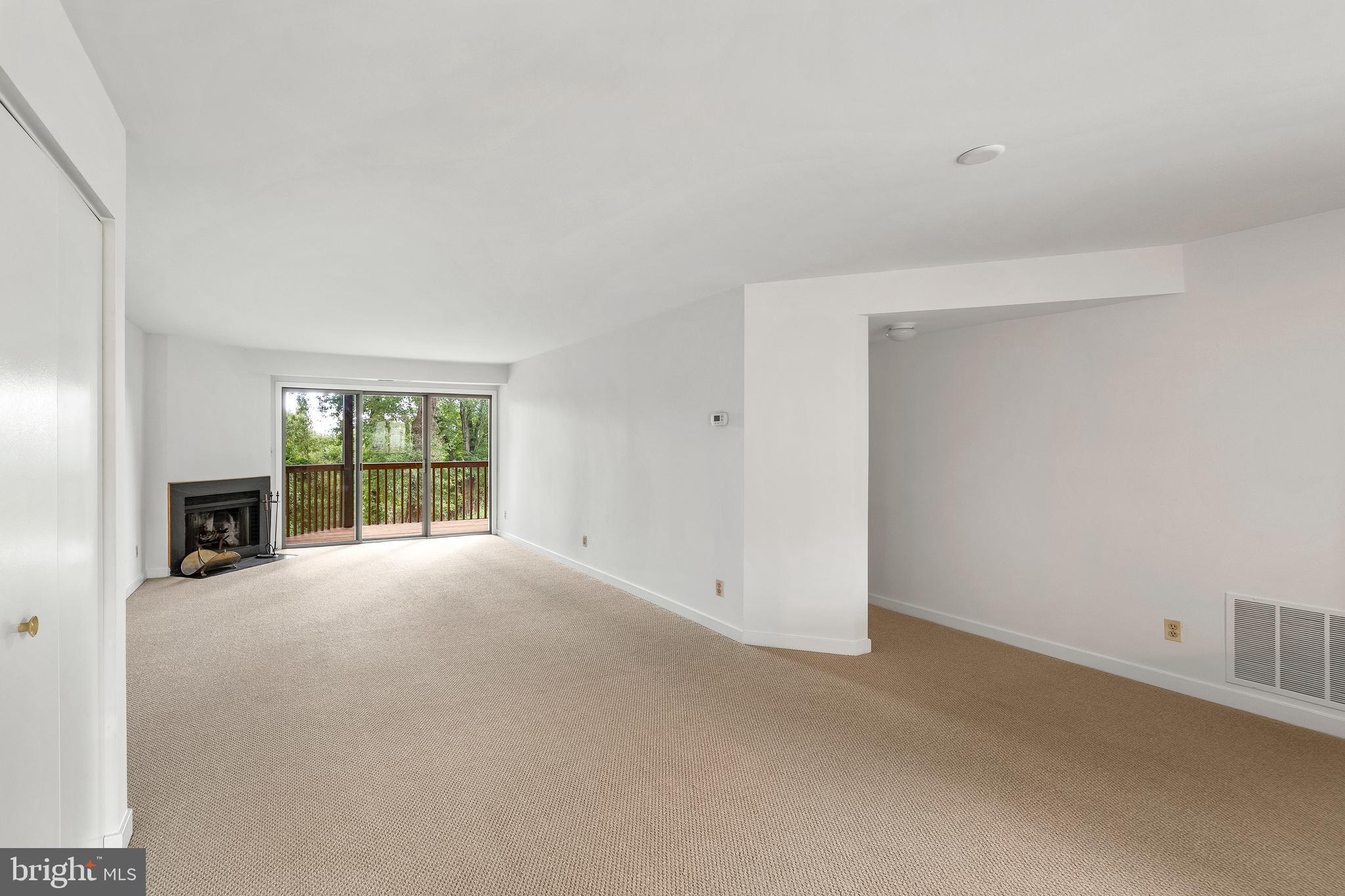 CHESAPEAKE HARBOUR - Residential