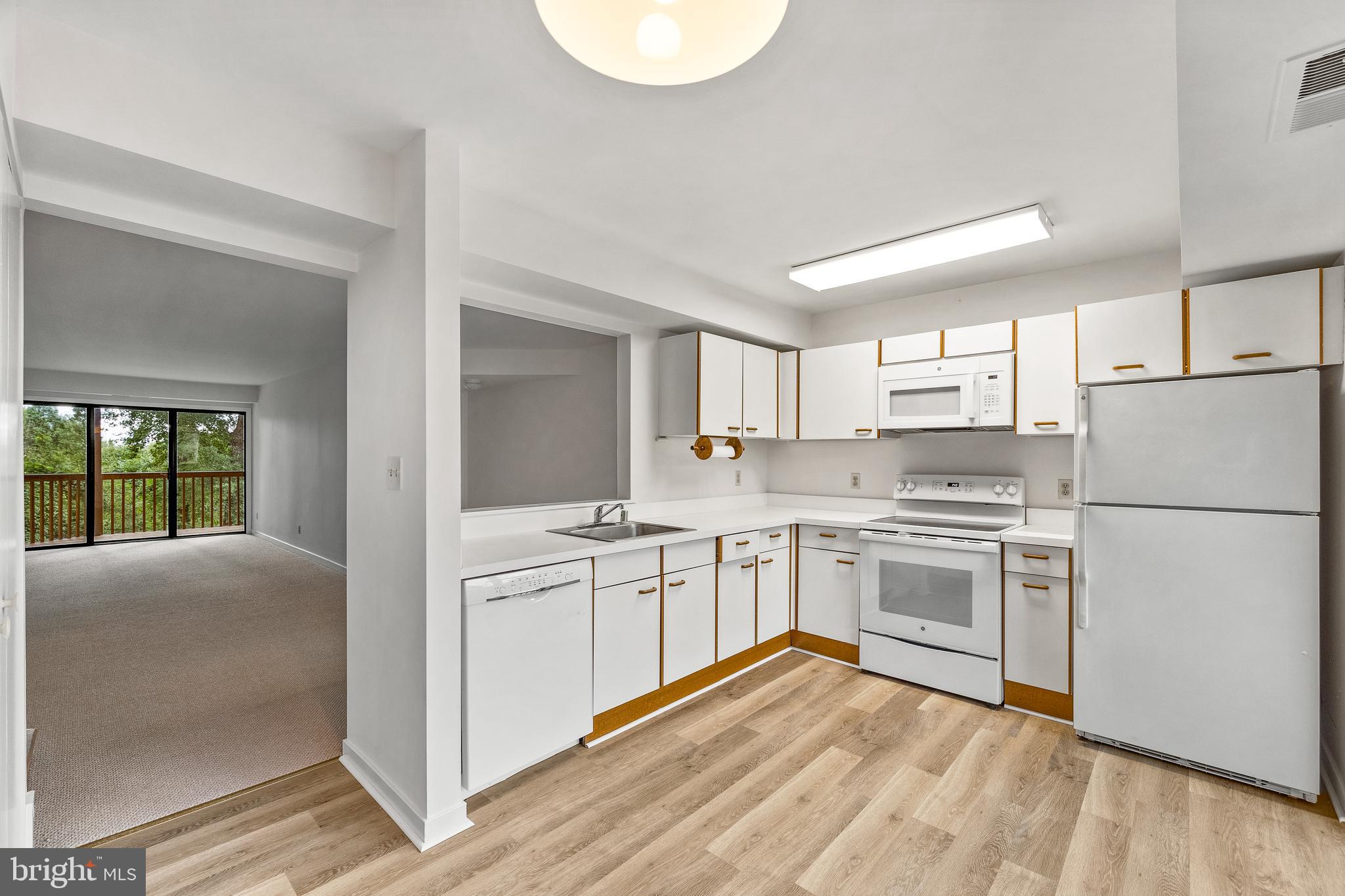 CHESAPEAKE HARBOUR - Residential