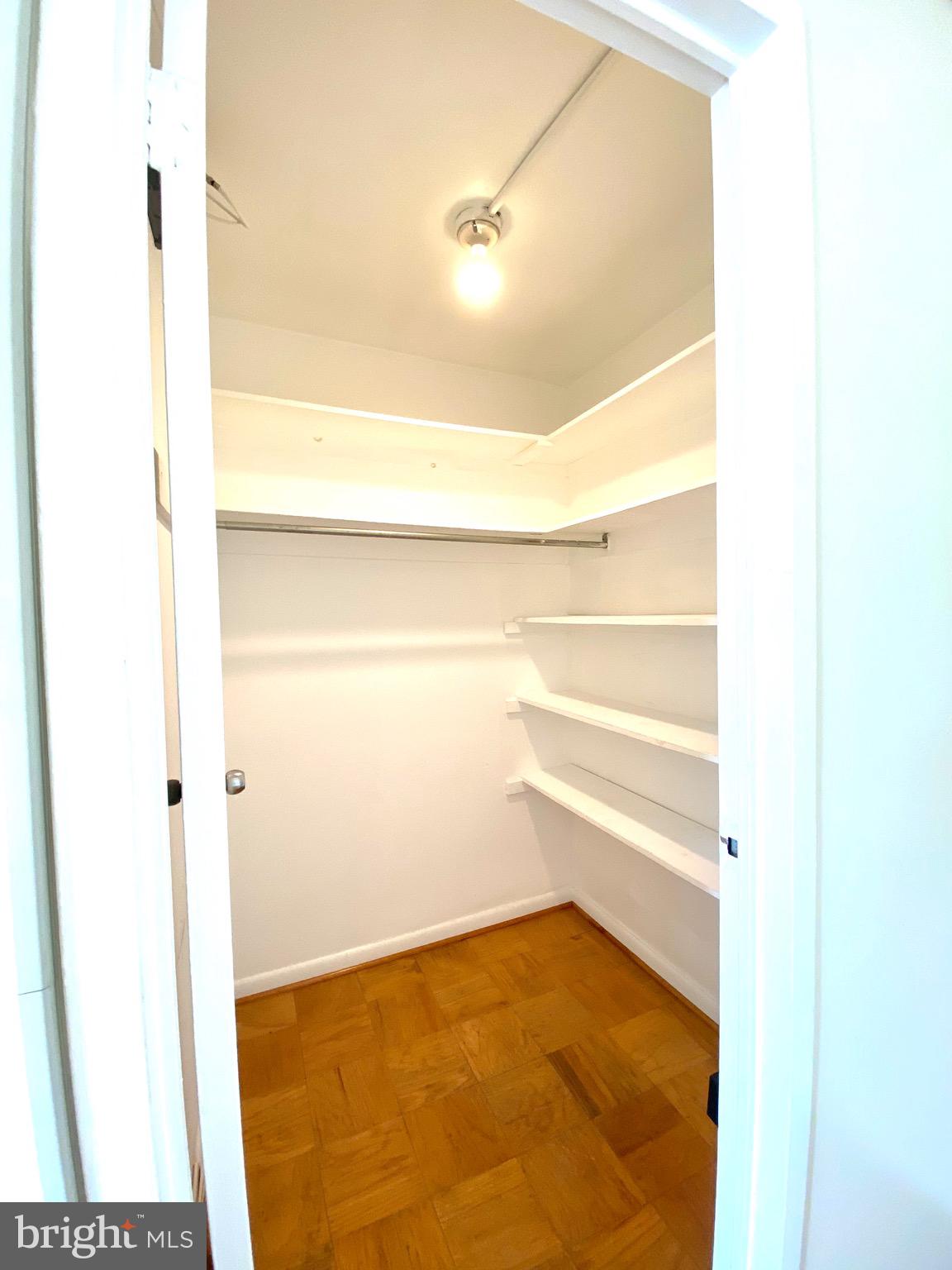 AVALON GROSVENOR TOWER - Residential Lease