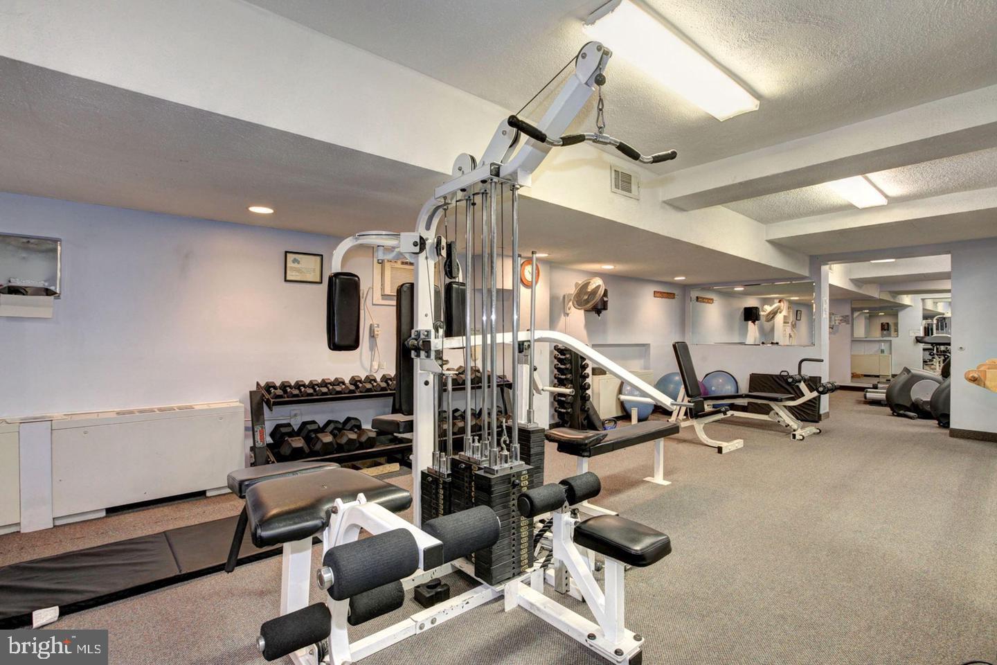 AVALON GROSVENOR TOWER - Residential Lease