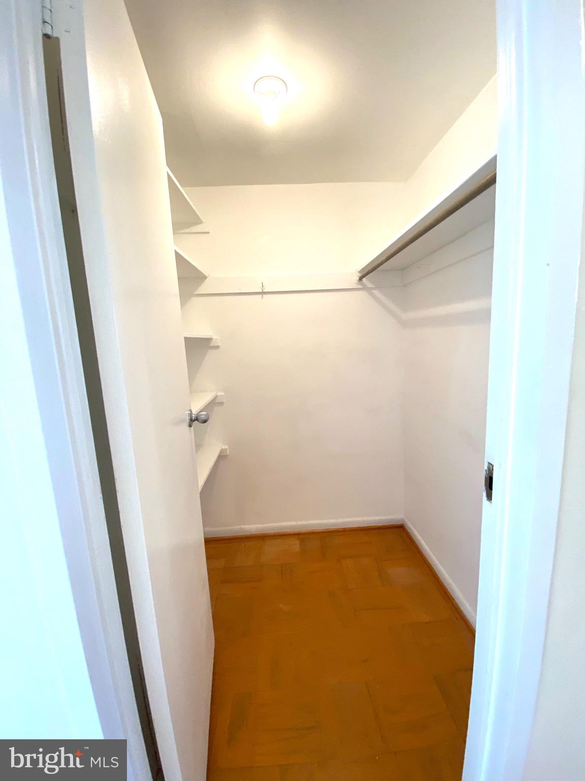 AVALON GROSVENOR TOWER - Residential Lease