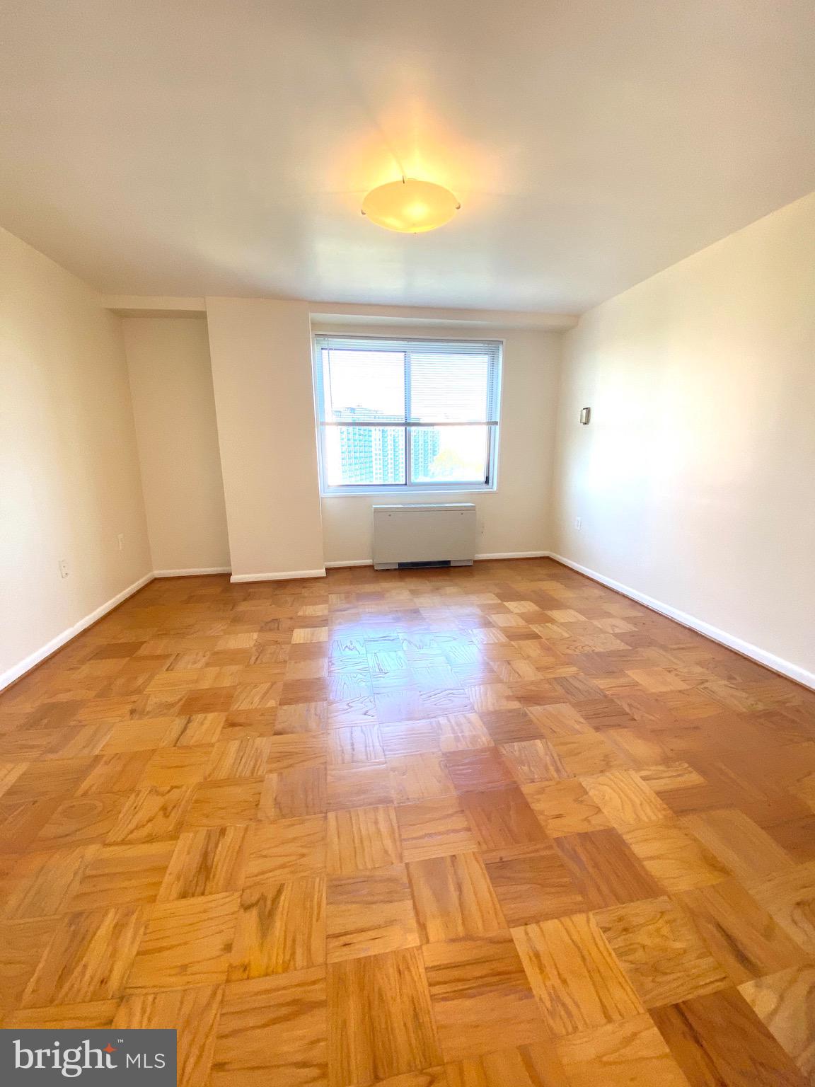 AVALON GROSVENOR TOWER - Residential Lease