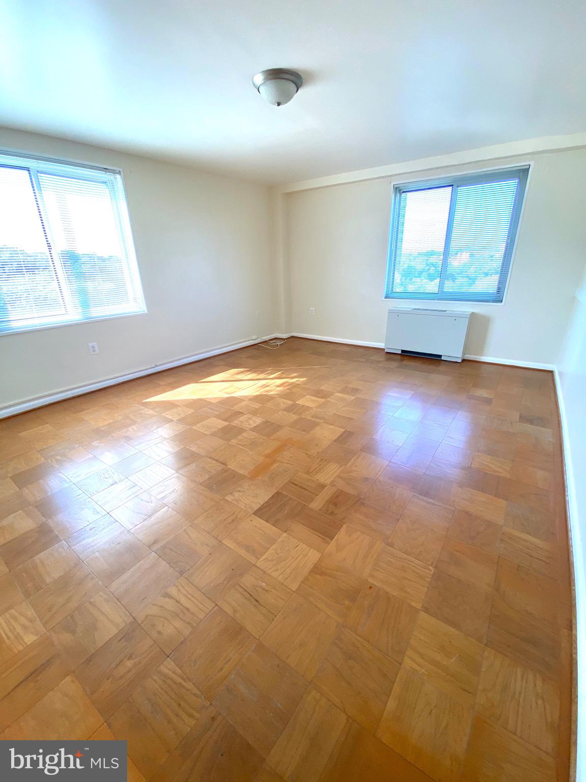 AVALON GROSVENOR TOWER - Residential Lease