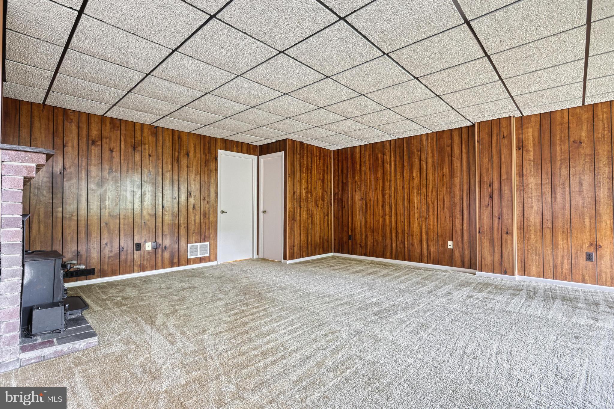 DULANEY TOWERS - Residential