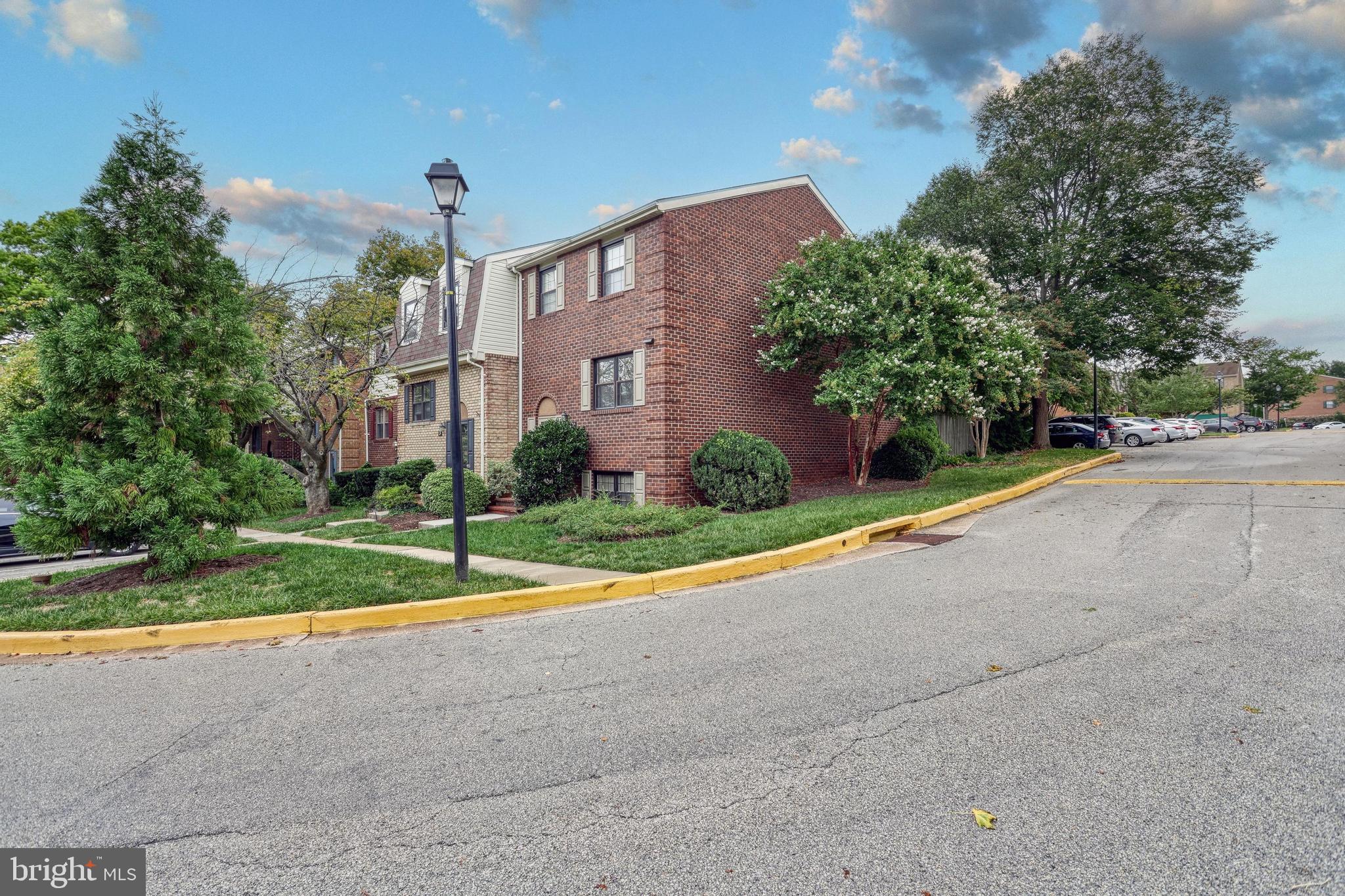 DULANEY TOWERS - Residential