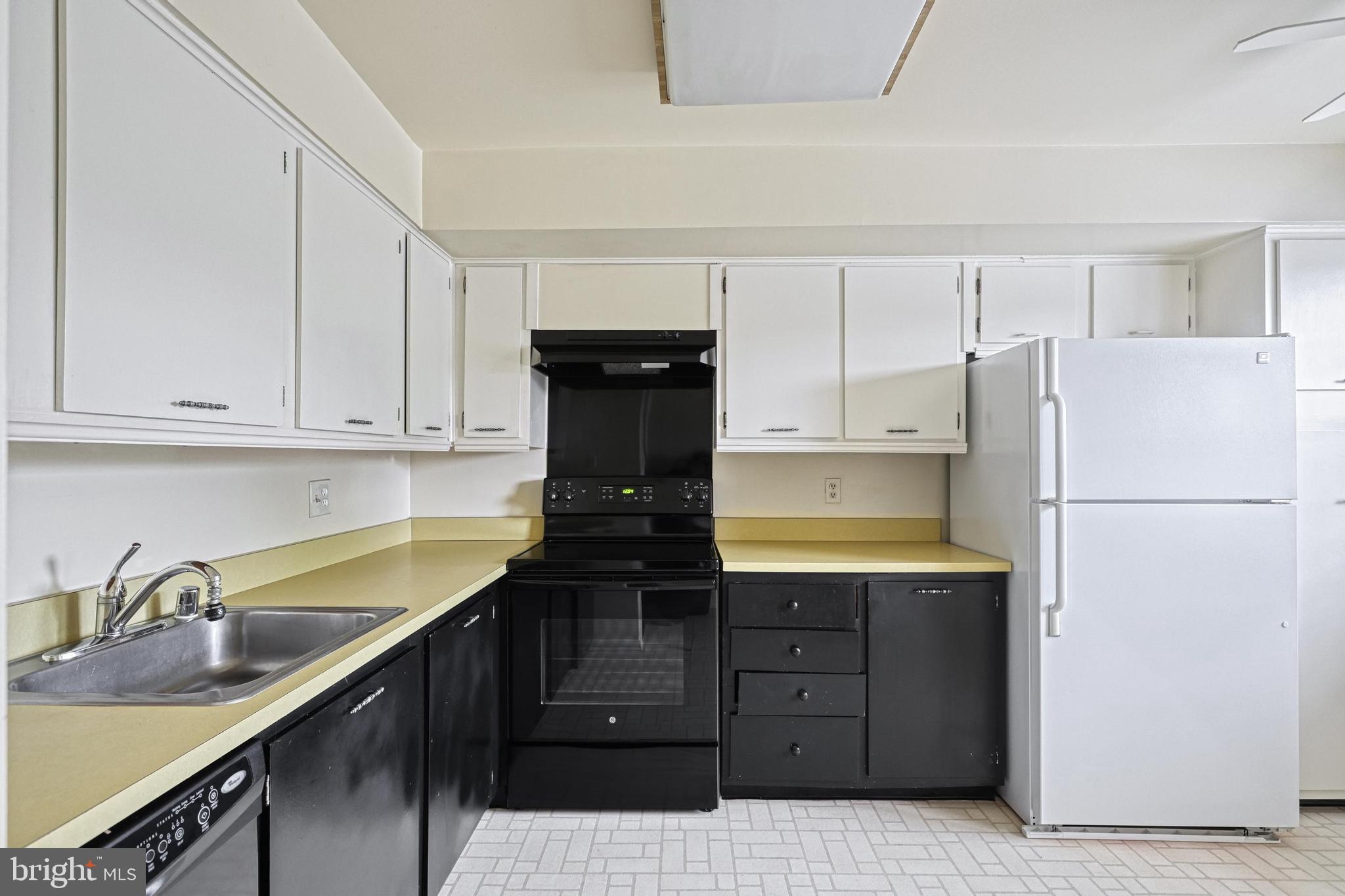 DULANEY TOWERS - Residential