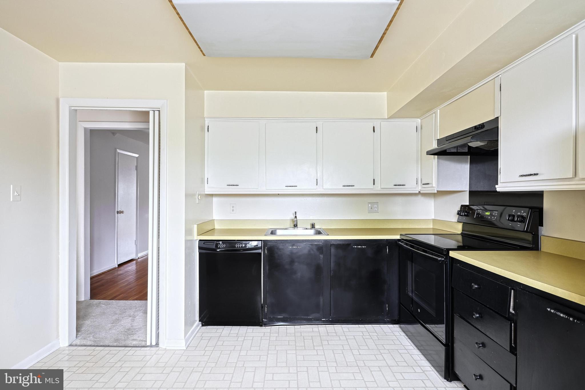 DULANEY TOWERS - Residential