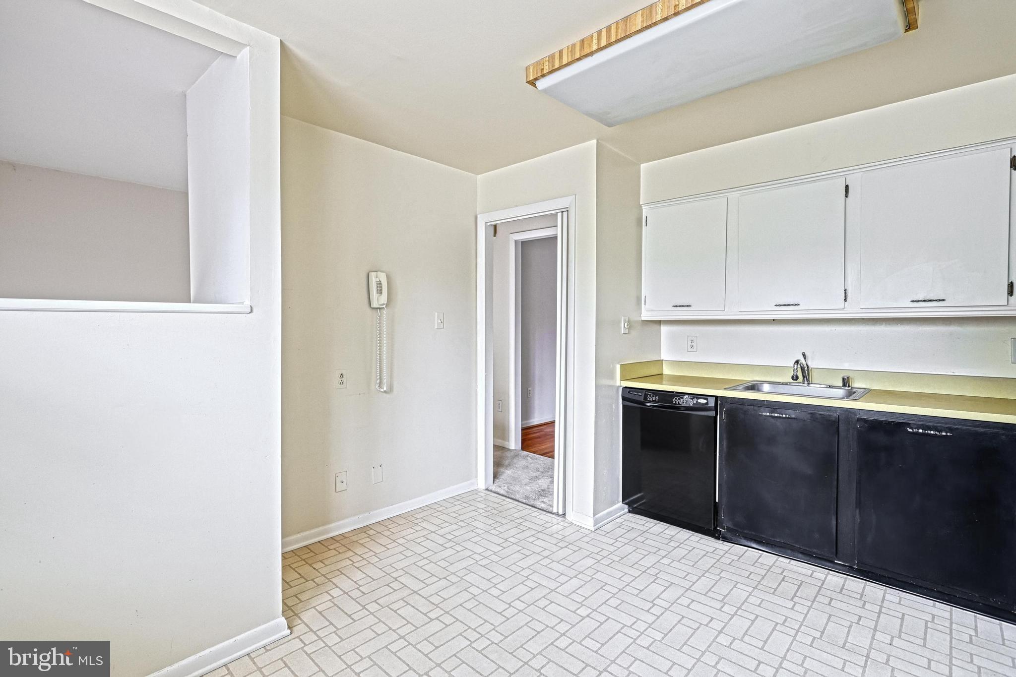 DULANEY TOWERS - Residential