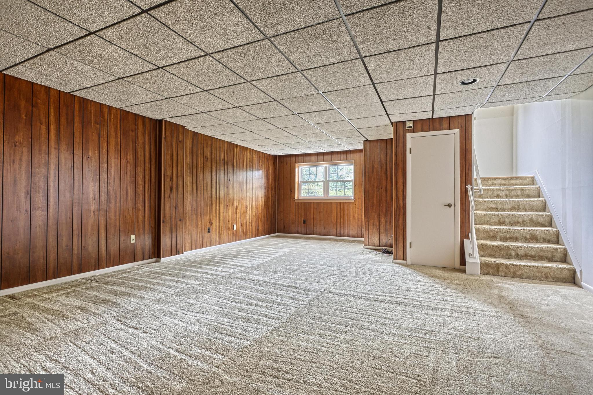 DULANEY TOWERS - Residential