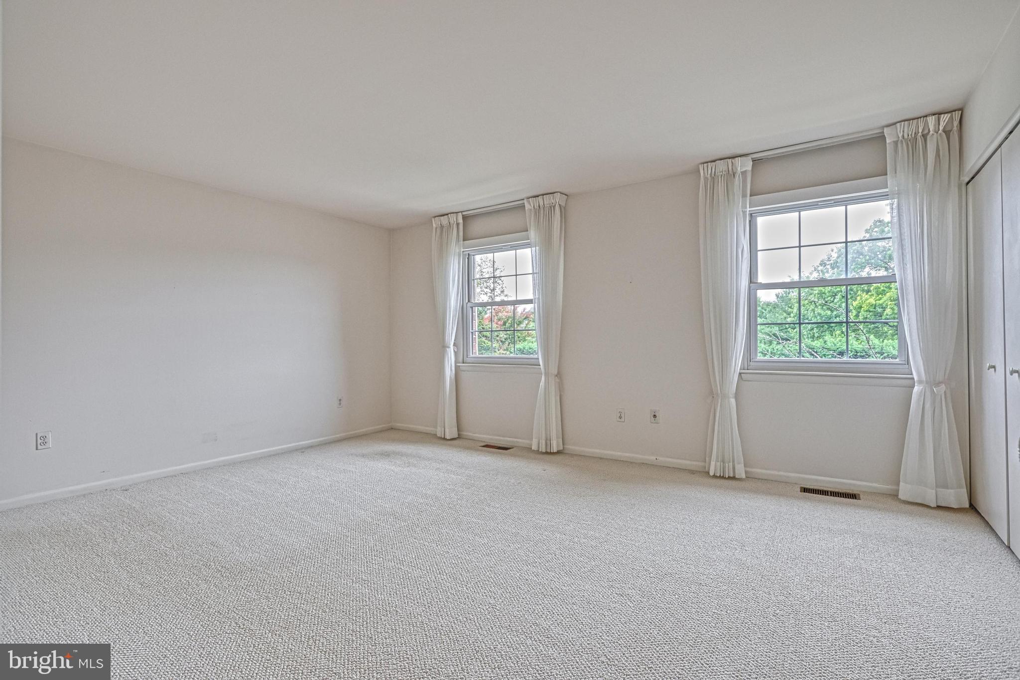 DULANEY TOWERS - Residential