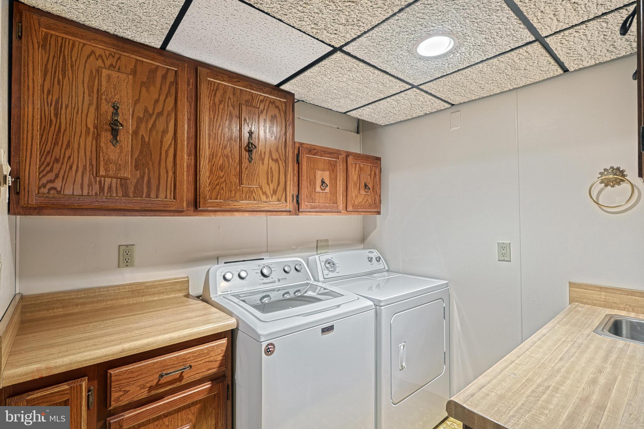 DULANEY TOWERS - Residential