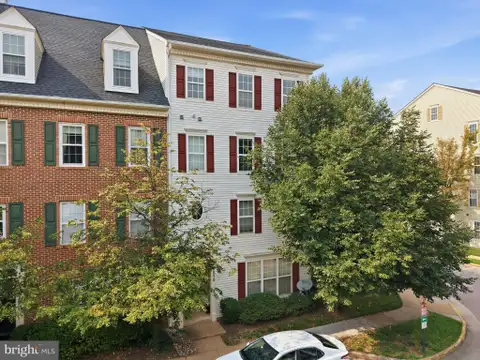 8068 Genea Way Unit 50, Falls Church, VA MLS: VAFX2325802