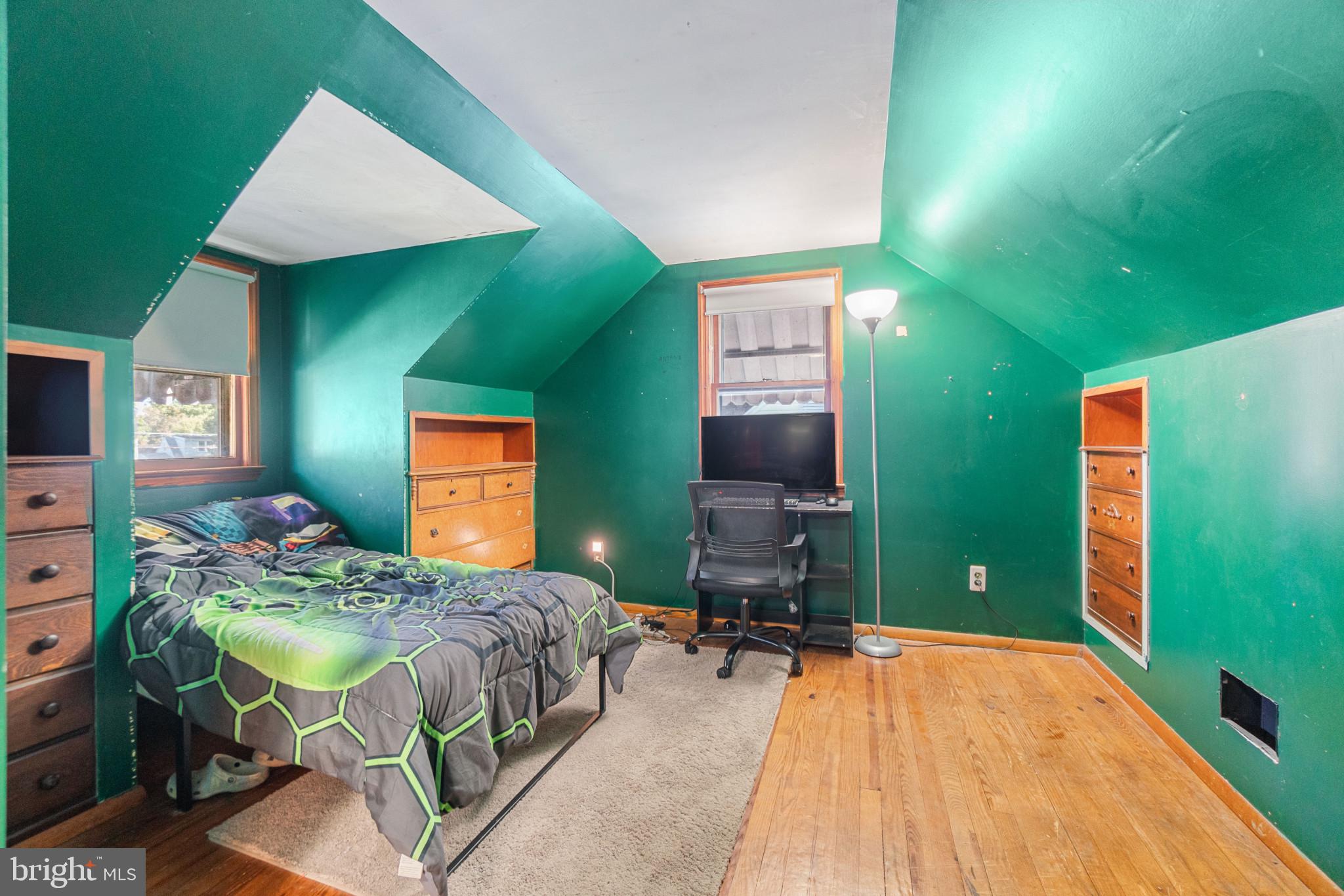 PINE TERRACE - Residential