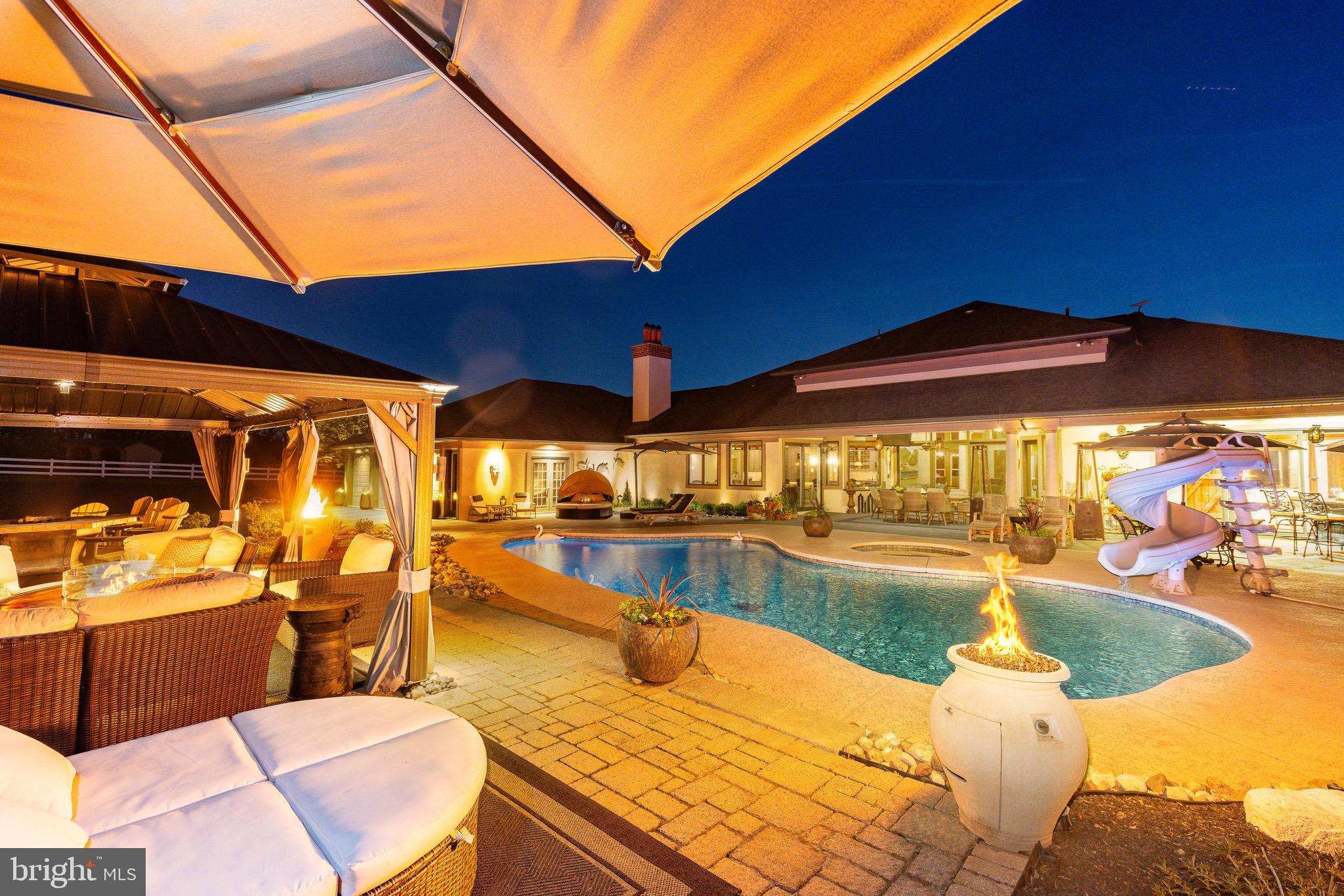 HILLTOWN - Residential
