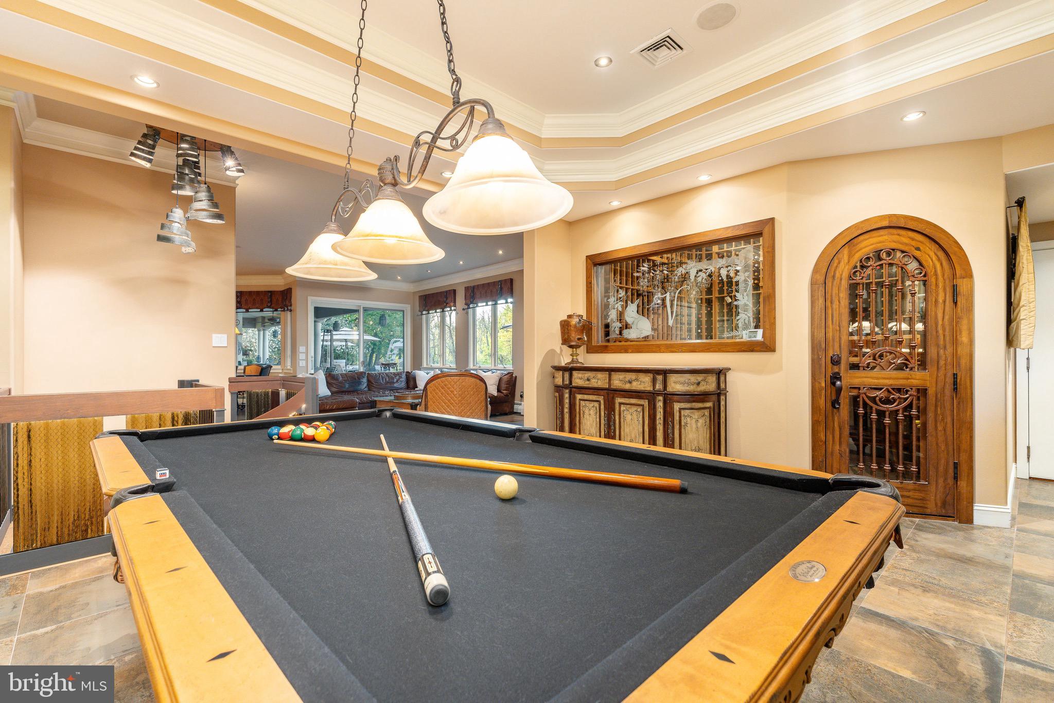 HILLTOWN - Residential