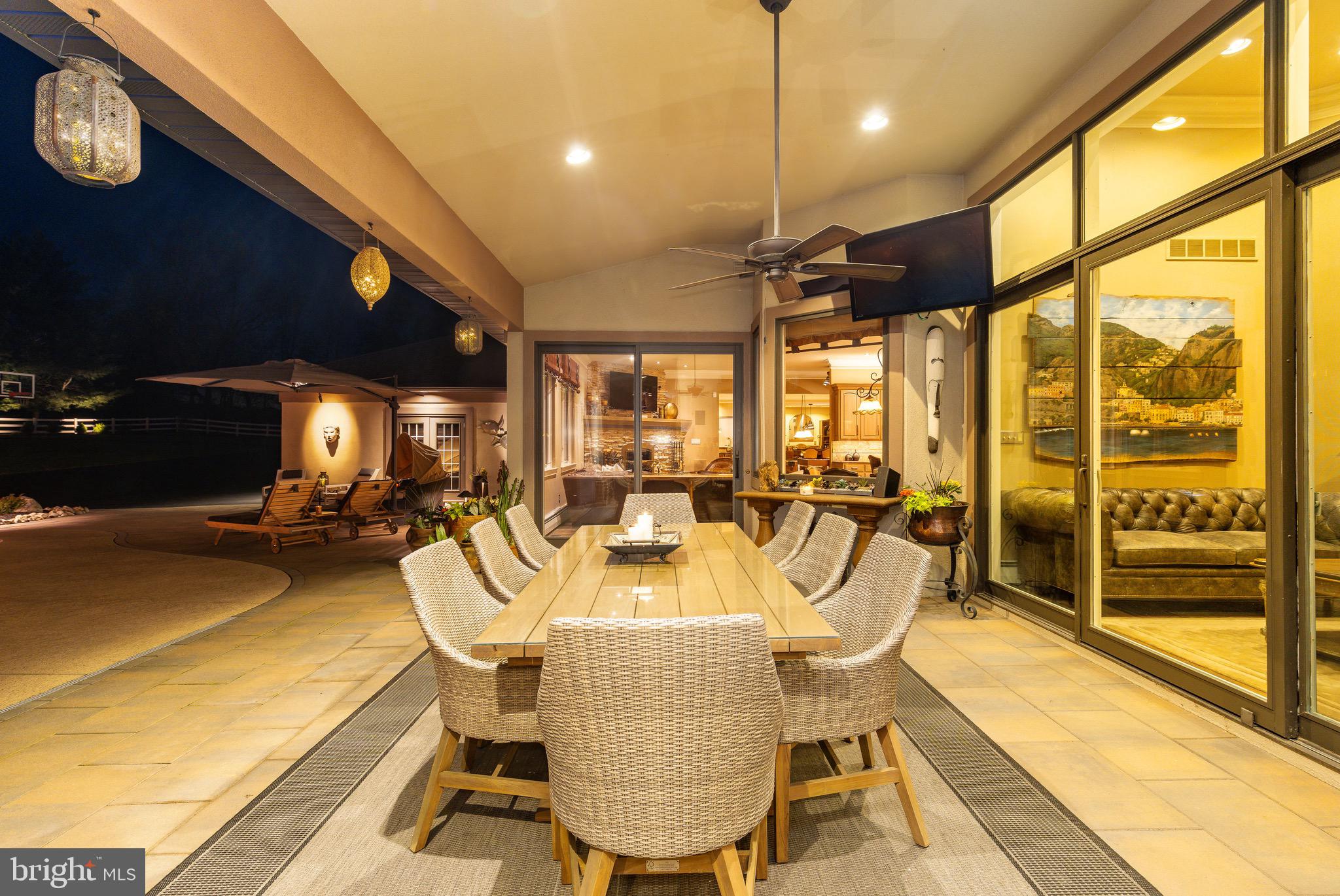 HILLTOWN - Residential