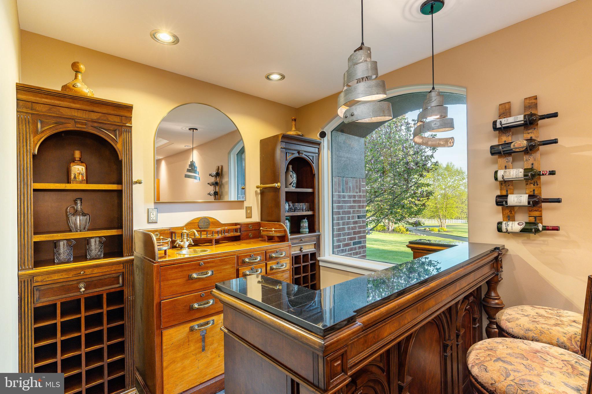 HILLTOWN - Residential