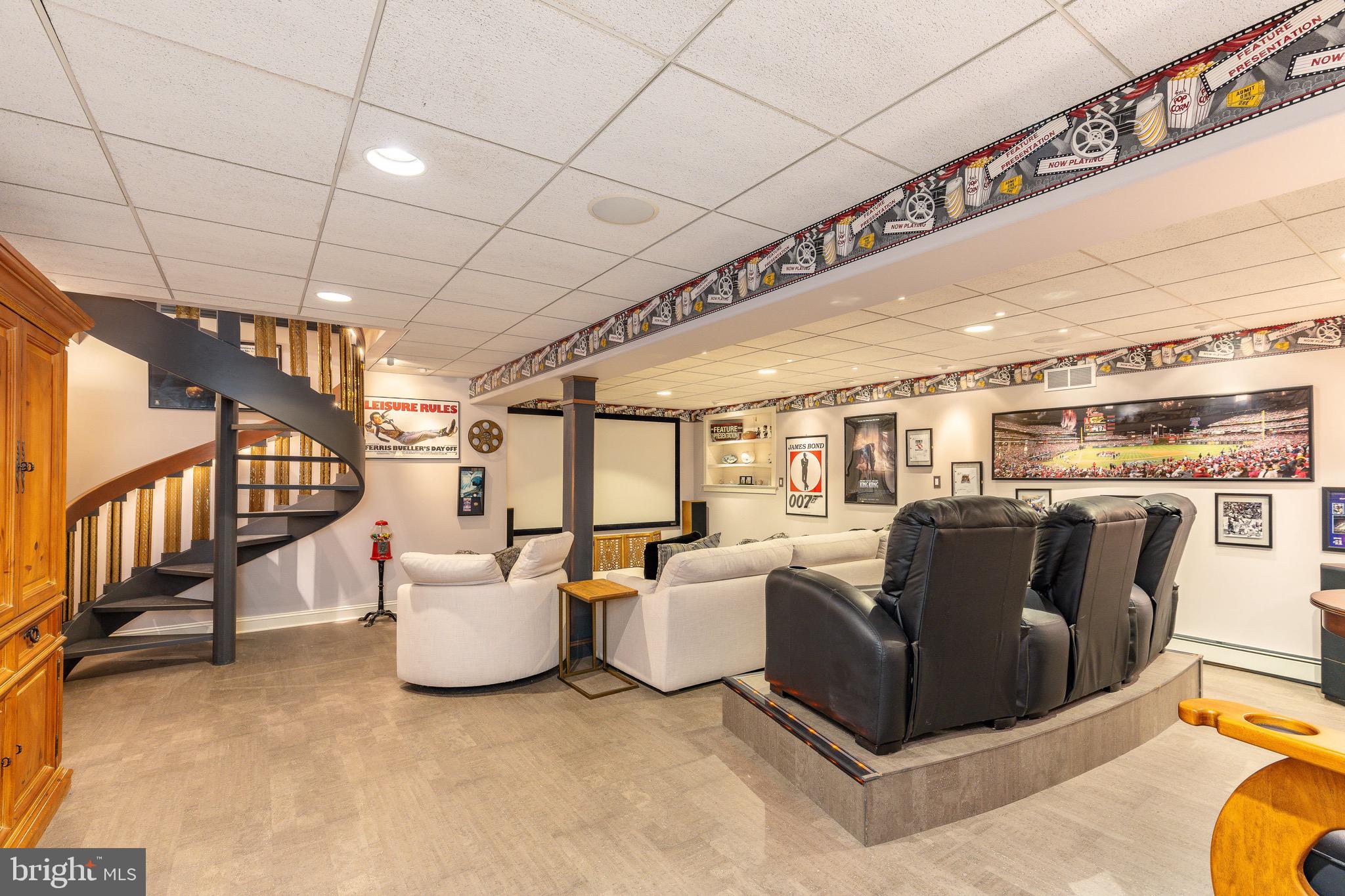 HILLTOWN - Residential