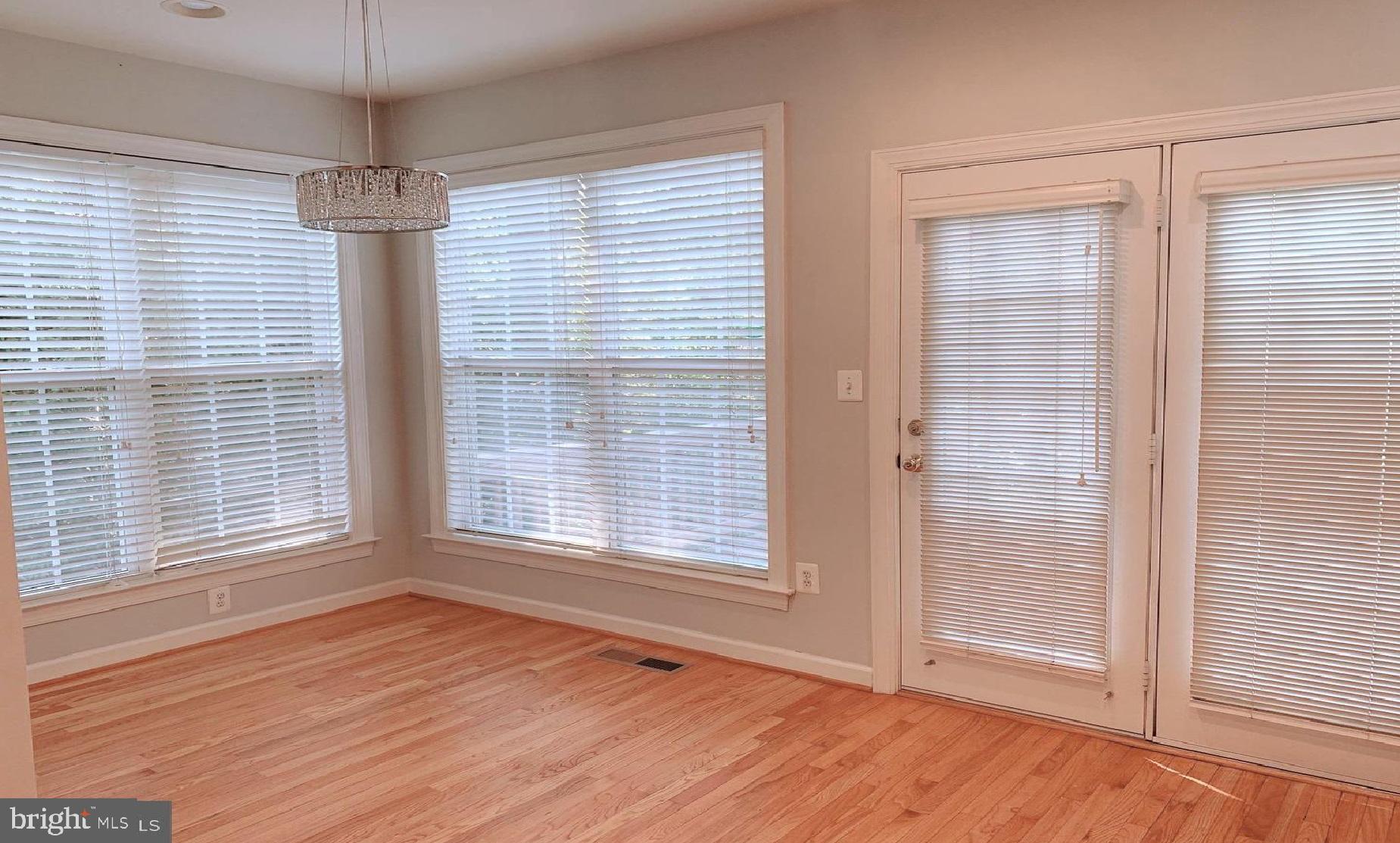 RIDGETOP COMMONS - Residential Lease