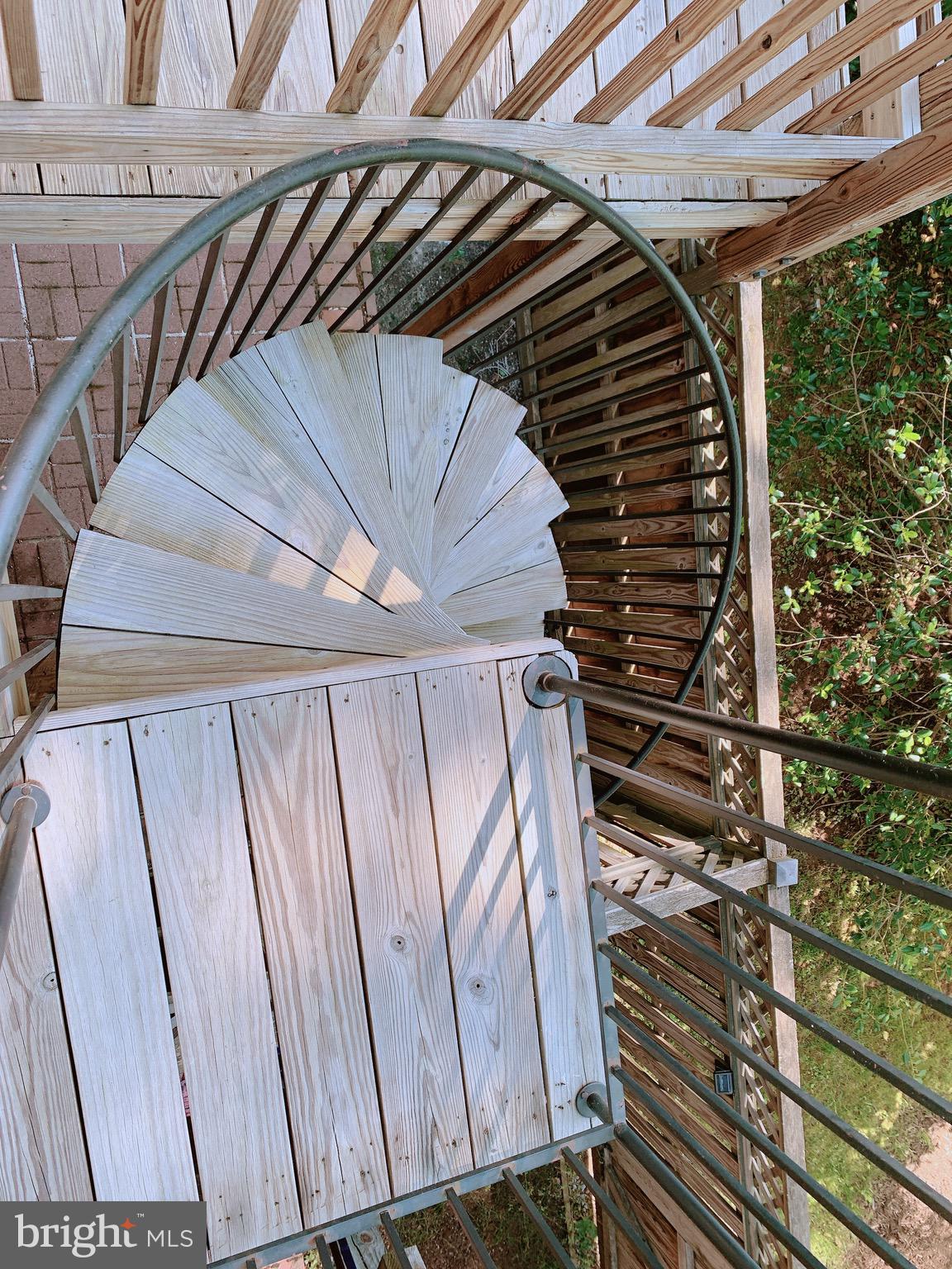 RIDGETOP COMMONS - Residential Lease