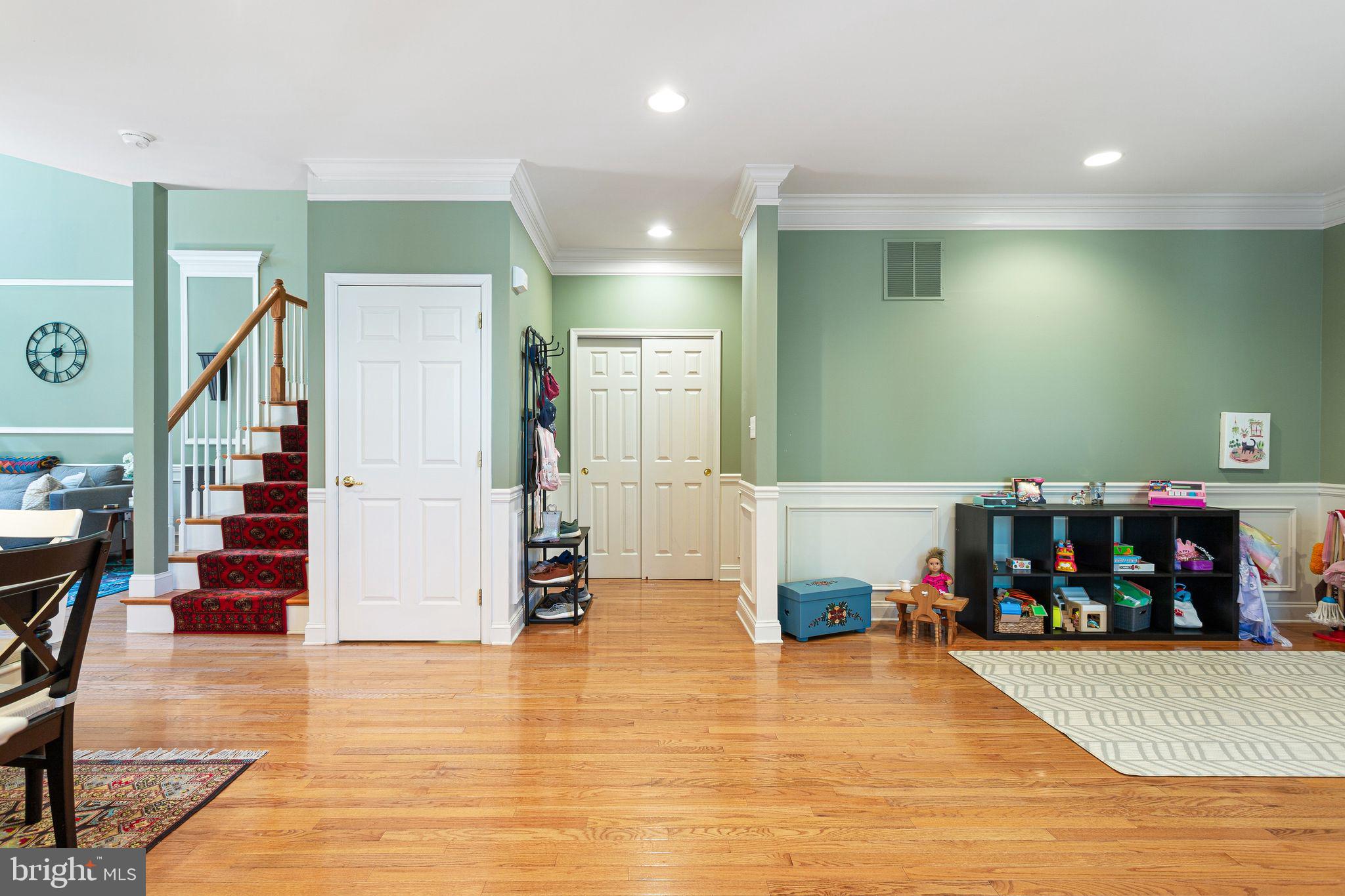 70 LONGVIEW LANE