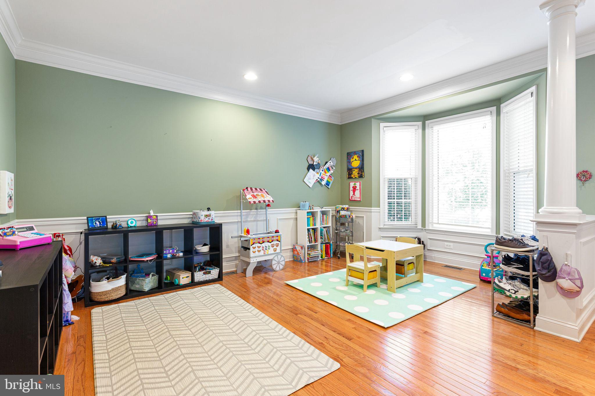 70 LONGVIEW LANE
