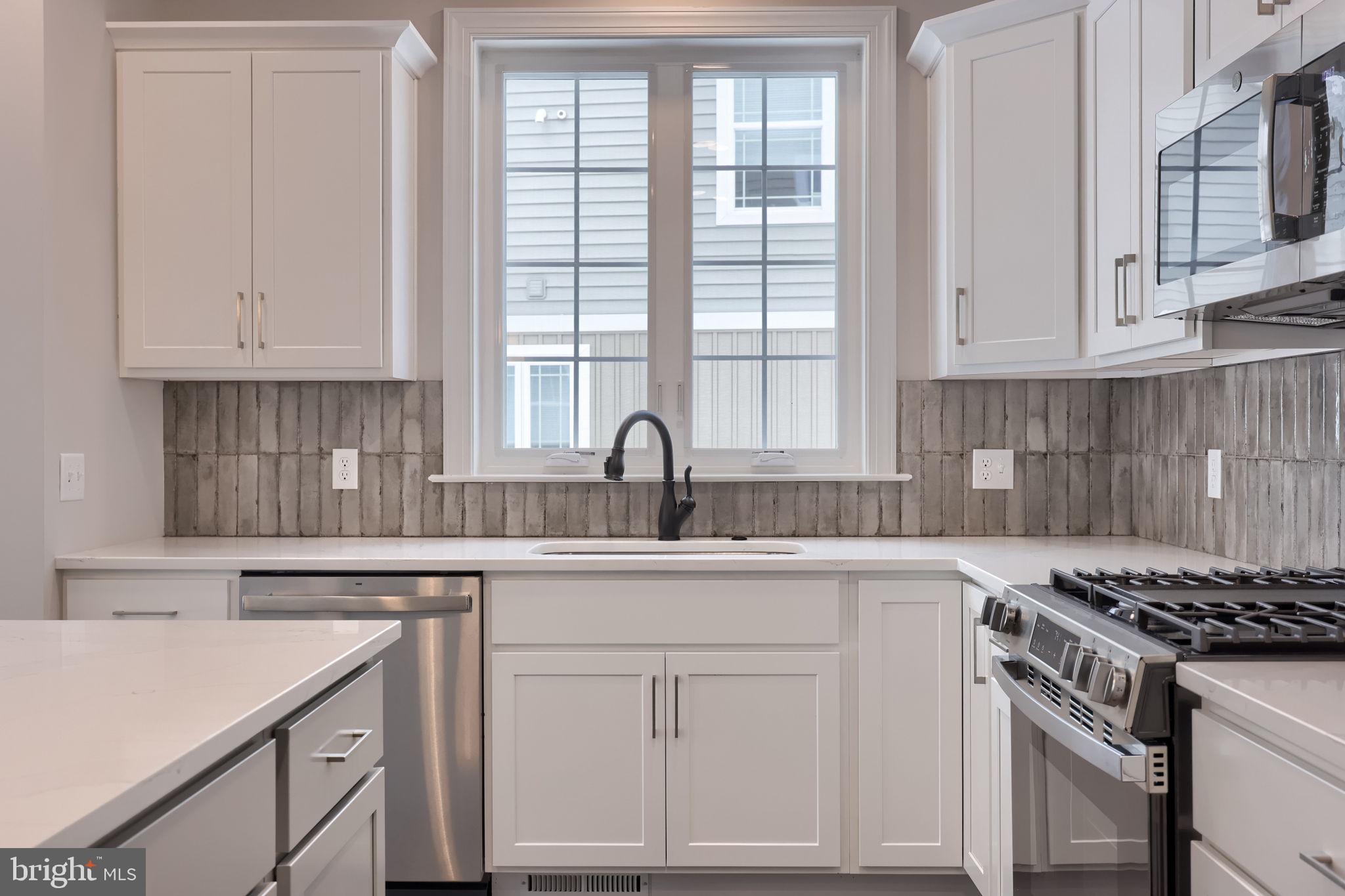 CROSSGATES - Residential