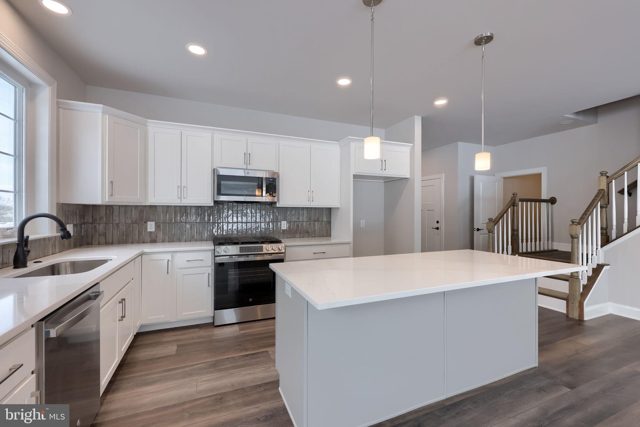 CROSSGATES - Residential