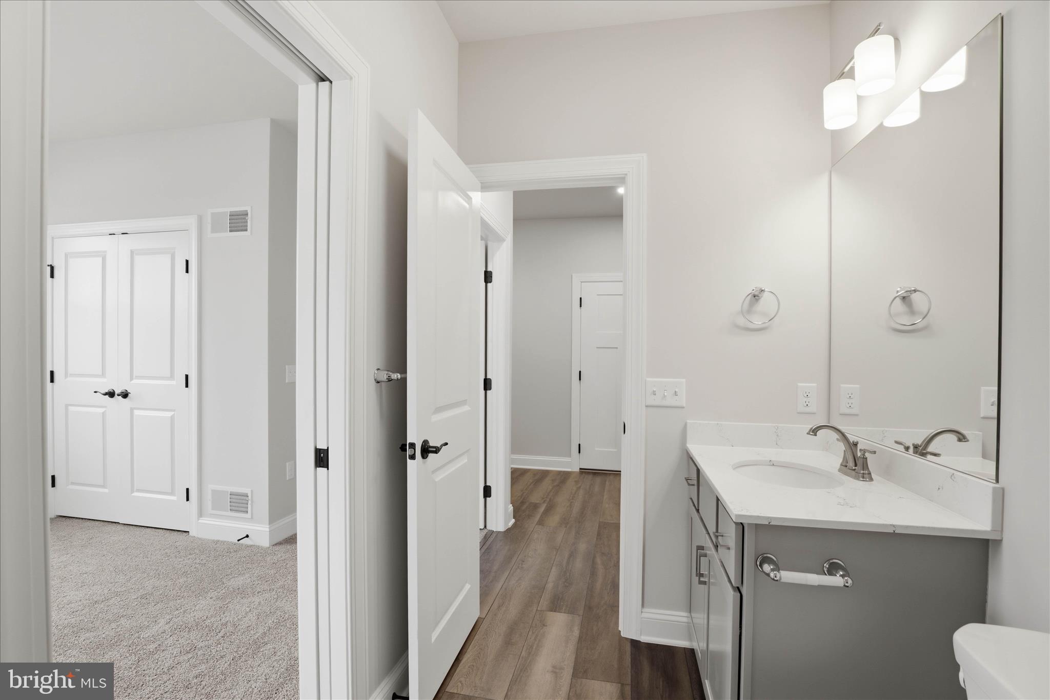 CROSSGATES - Residential