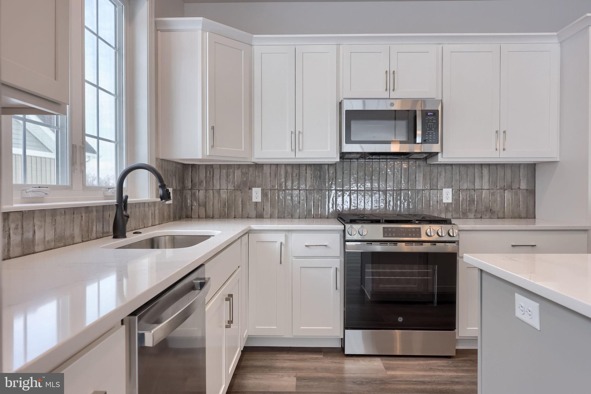 CROSSGATES - Residential