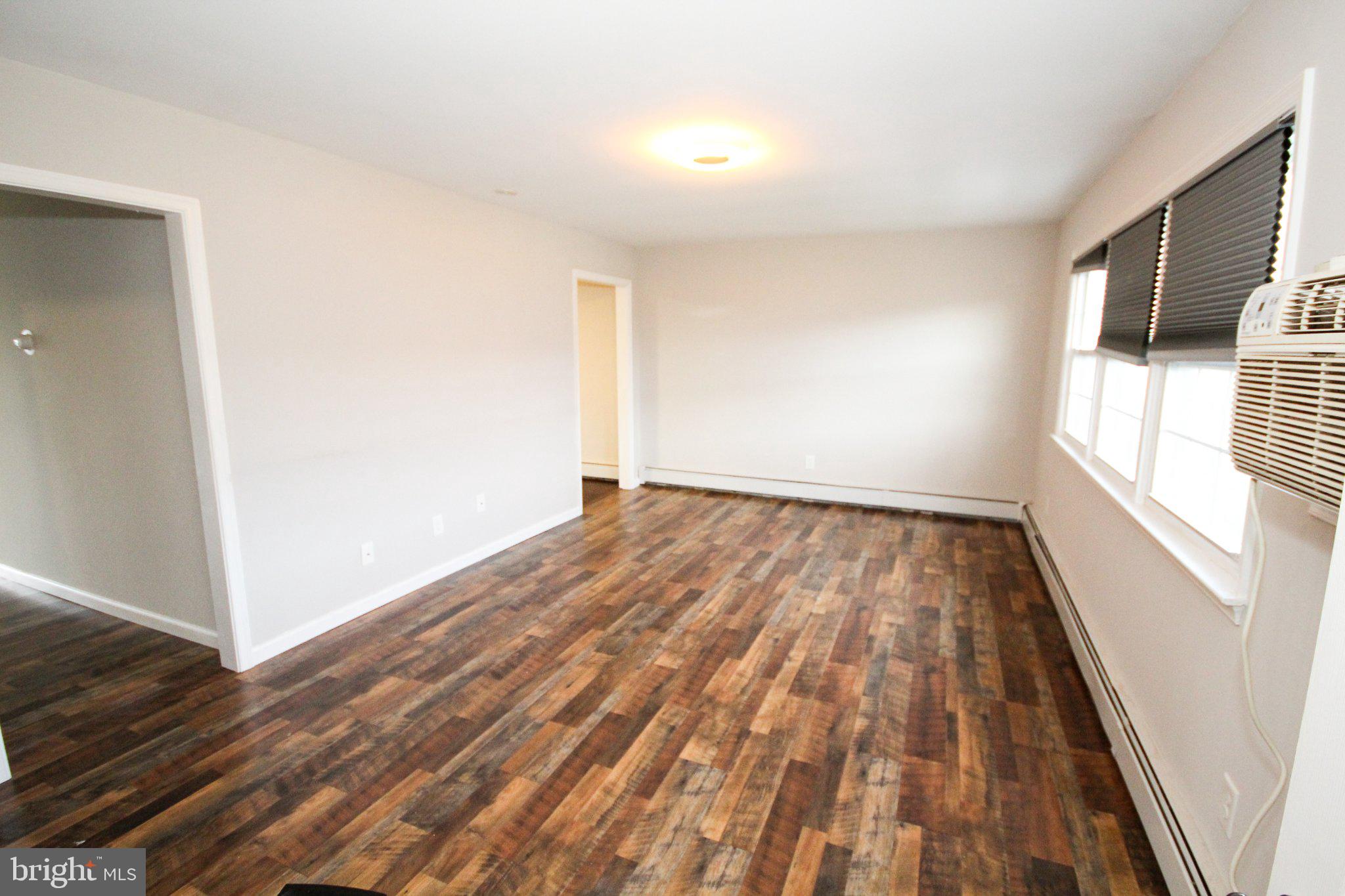 5423 SUFFOLK COURT